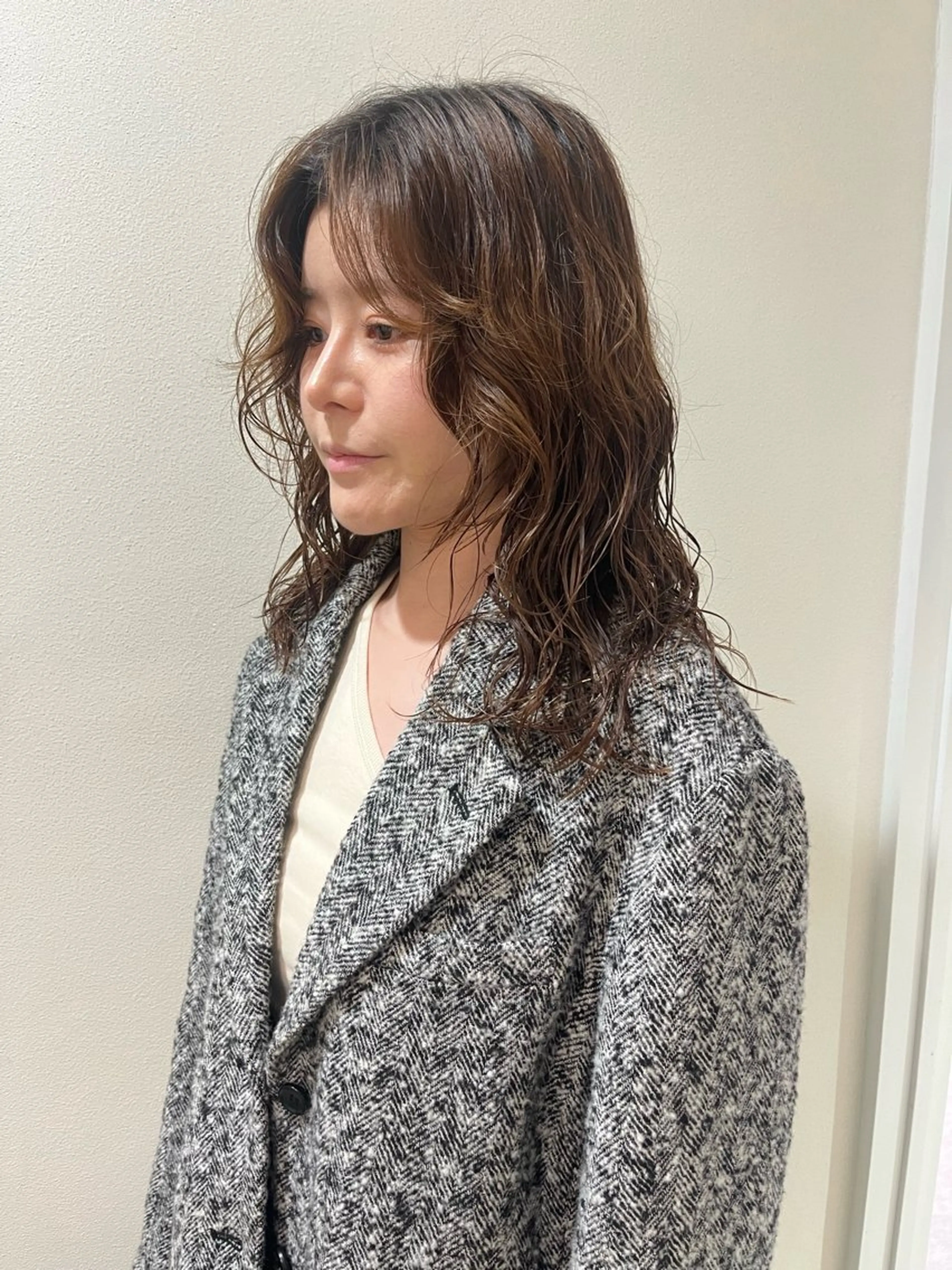 ミディアム パーマ GO TODAY シェアサロン 表参道Flos店所属・nishi fuyumiのヘアスタイル