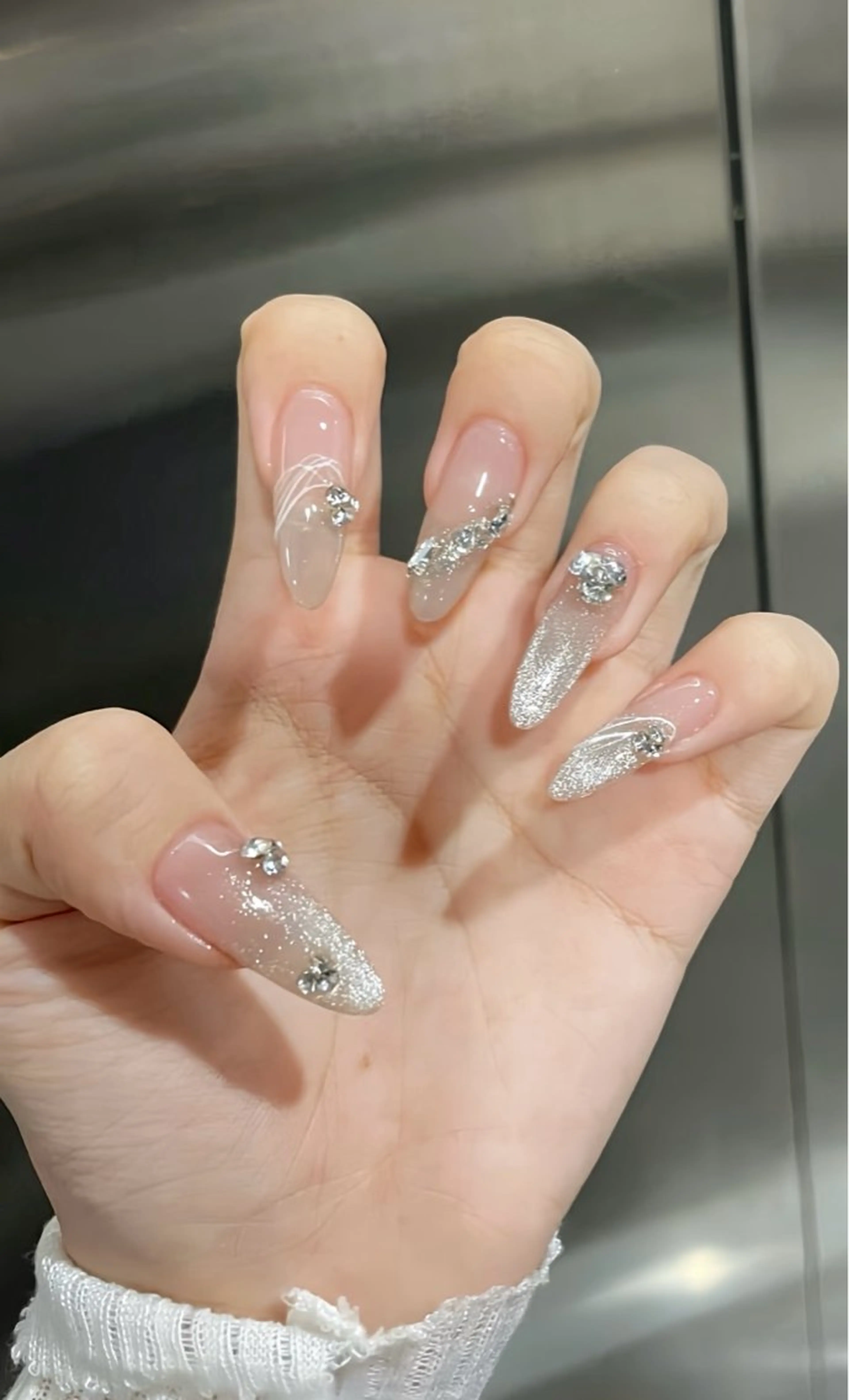 ネイル アートネイル チークネイル 長さ出し フットネイル ジェルネイル ラッキーネイルサロン西川口東口店所属・山田 由奈のネイルデザイン