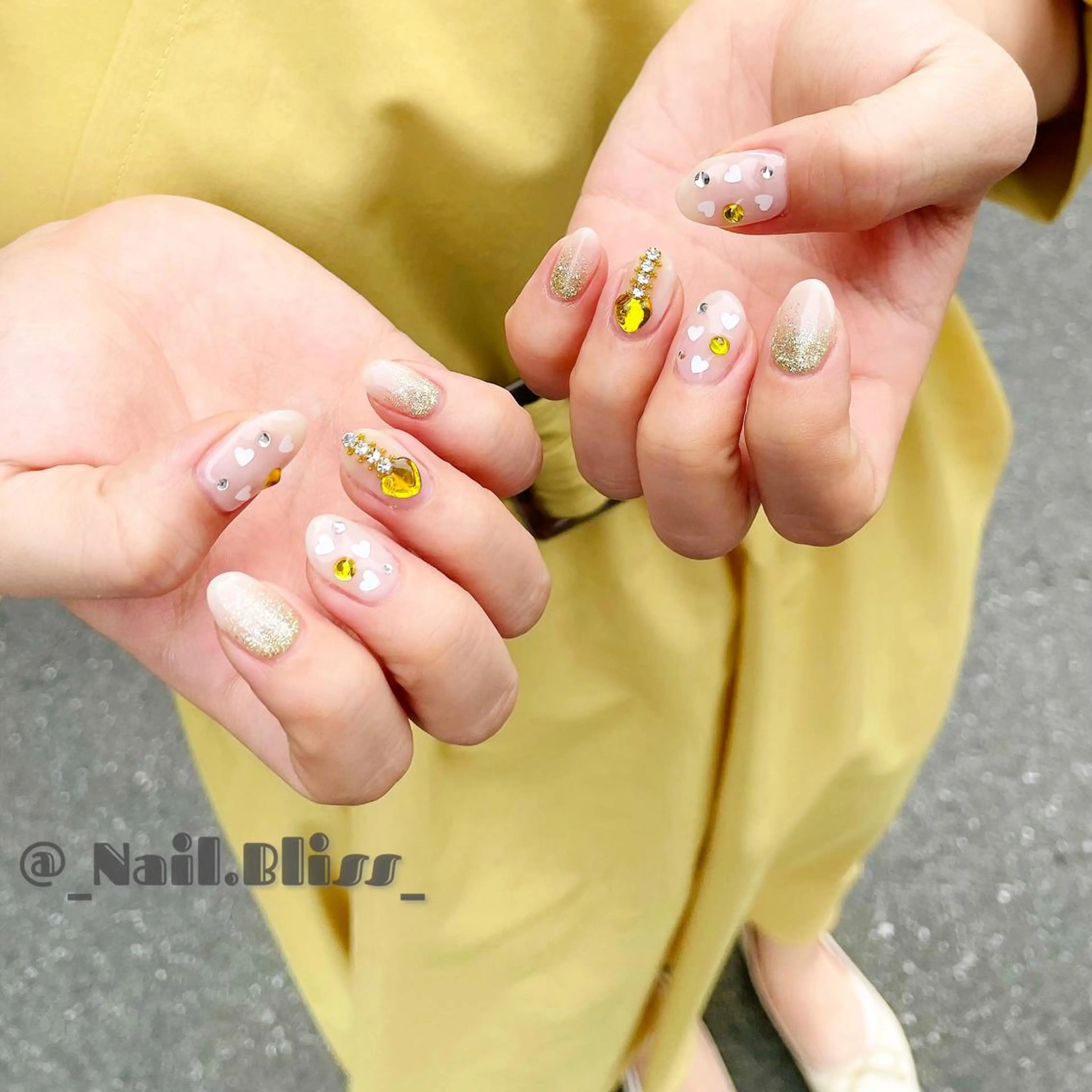ネイル 黄色 ハンドネイル NAIL BLISSのネイルデザイン