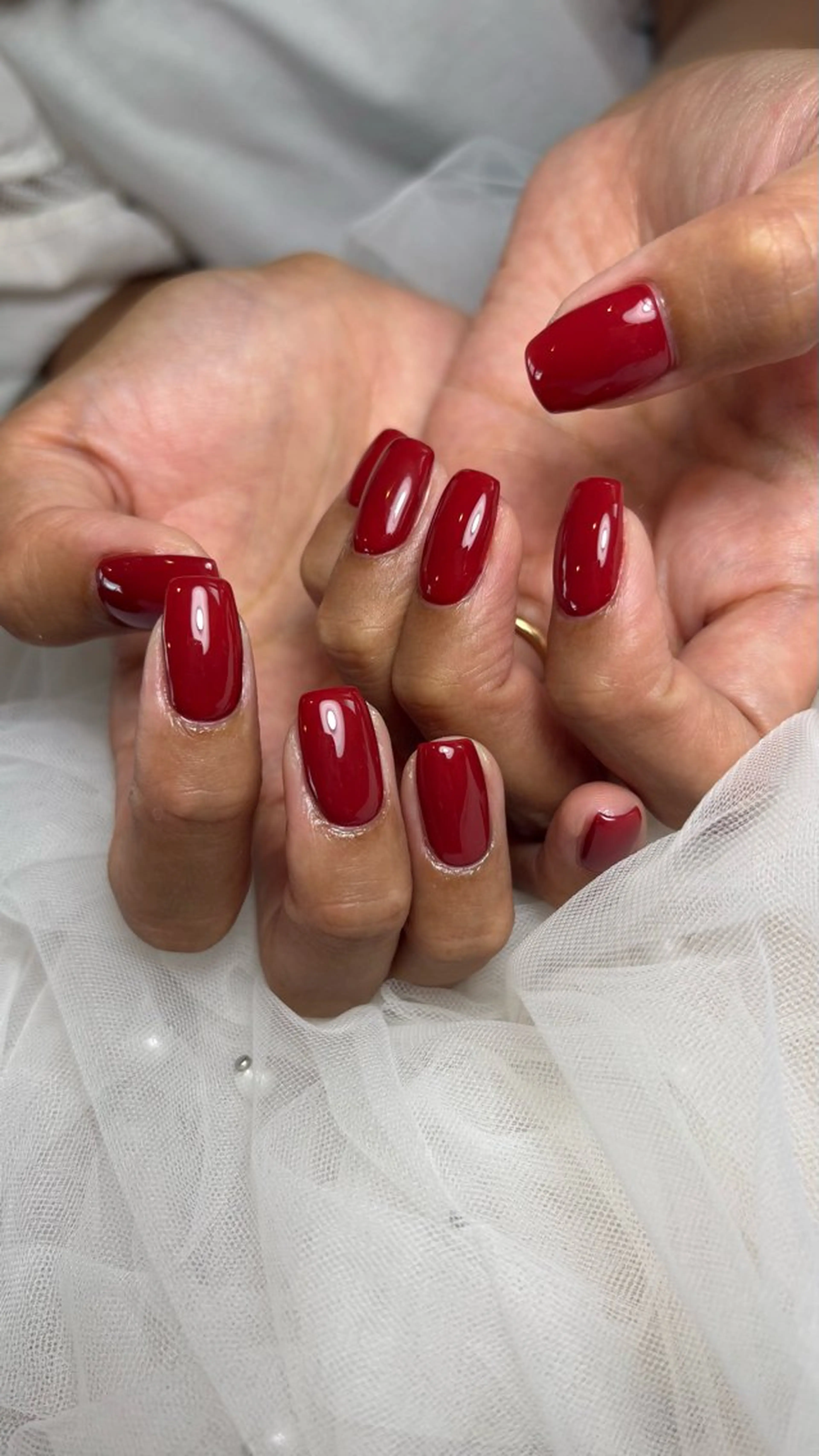 ネイル ボルドー 赤色 Nail Salon  Haenim所属・Nail Salon Haenimのネイルデザイン