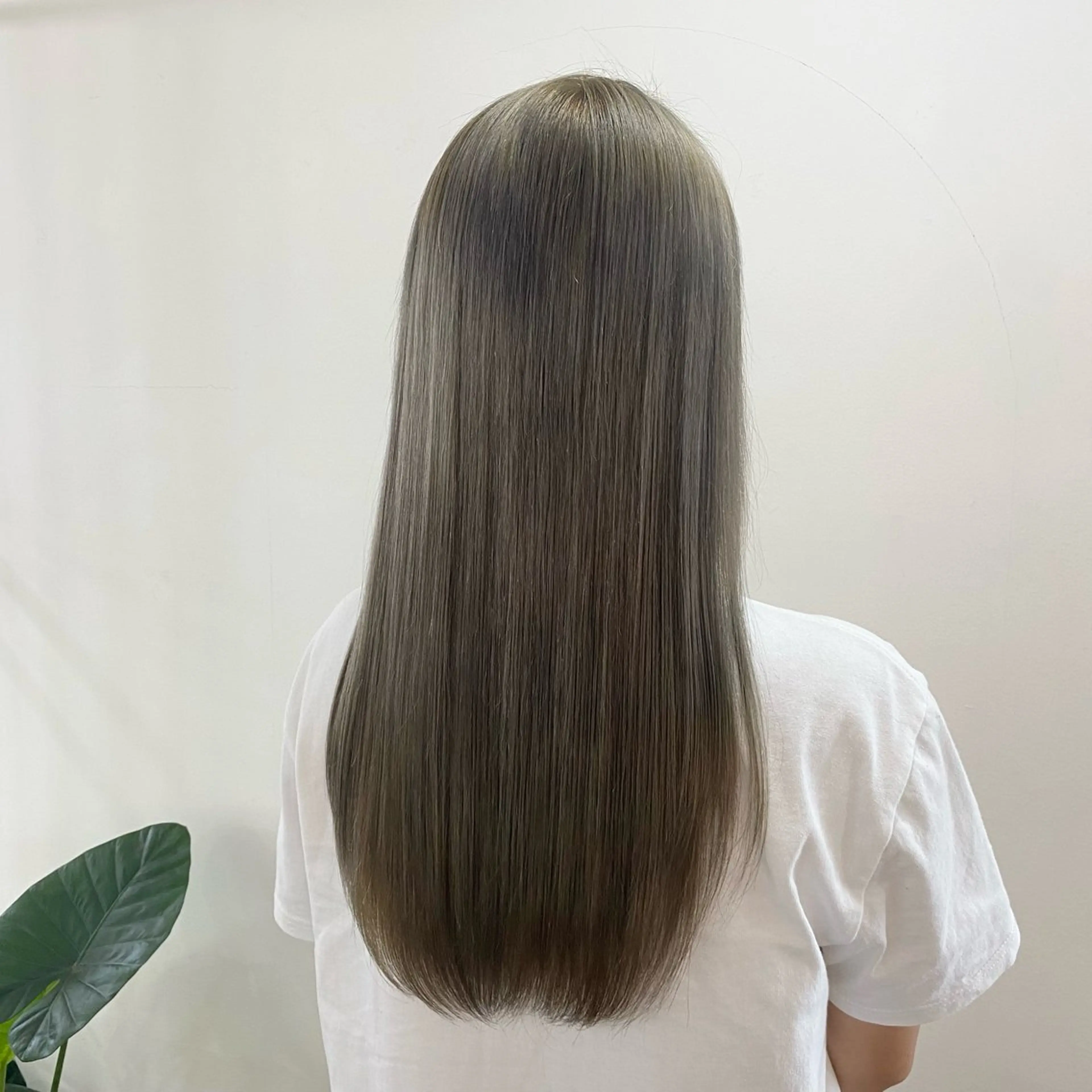 ロング カラー ブリーチ ヘアカラー Kazaoka Saraのヘアスタイル