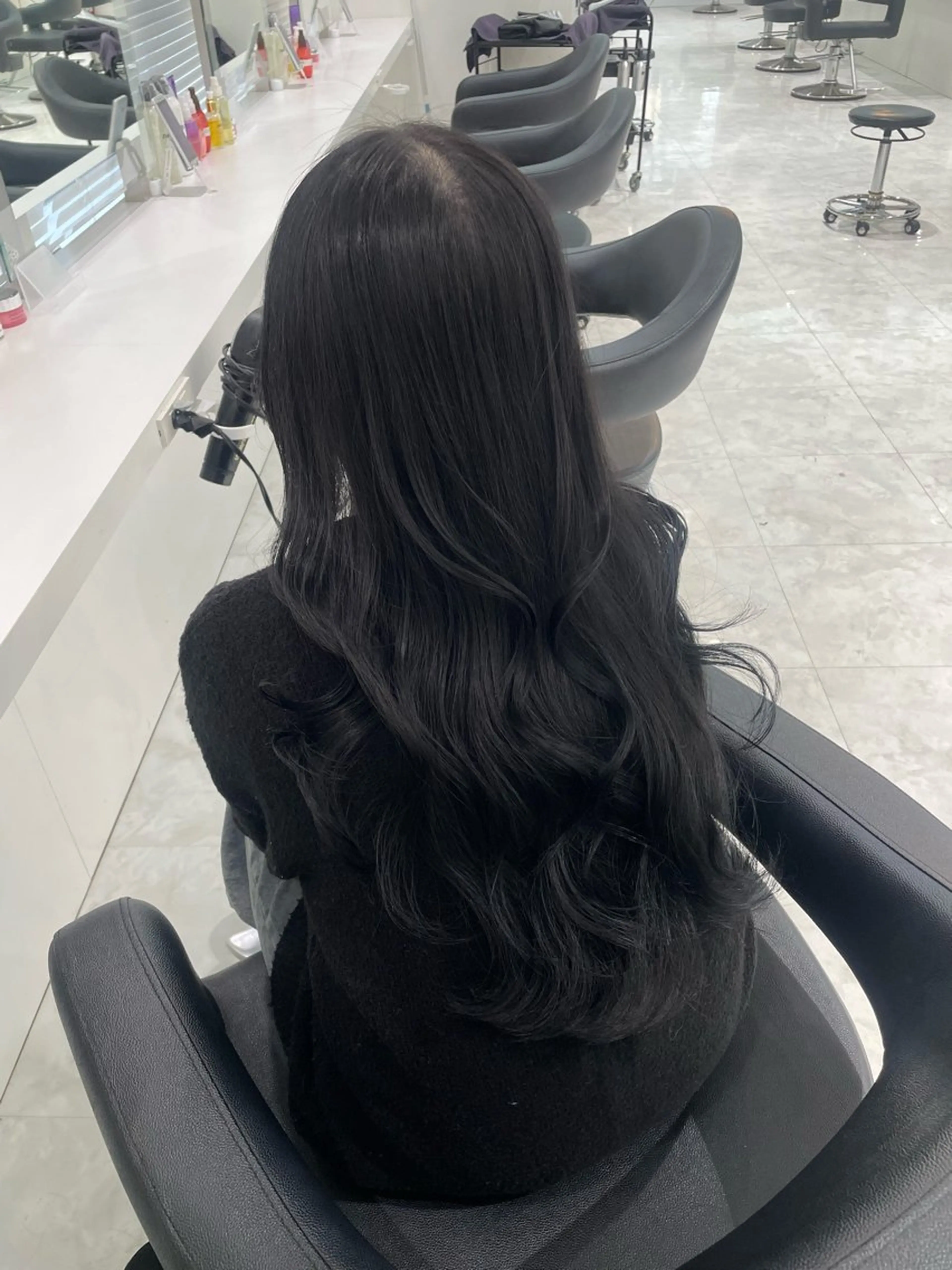 【💍ダメージ抑えながら💍】振り向かれる透明感カラー➕髪質改善トリートメント➕コテ巻き🕊🌿の写真