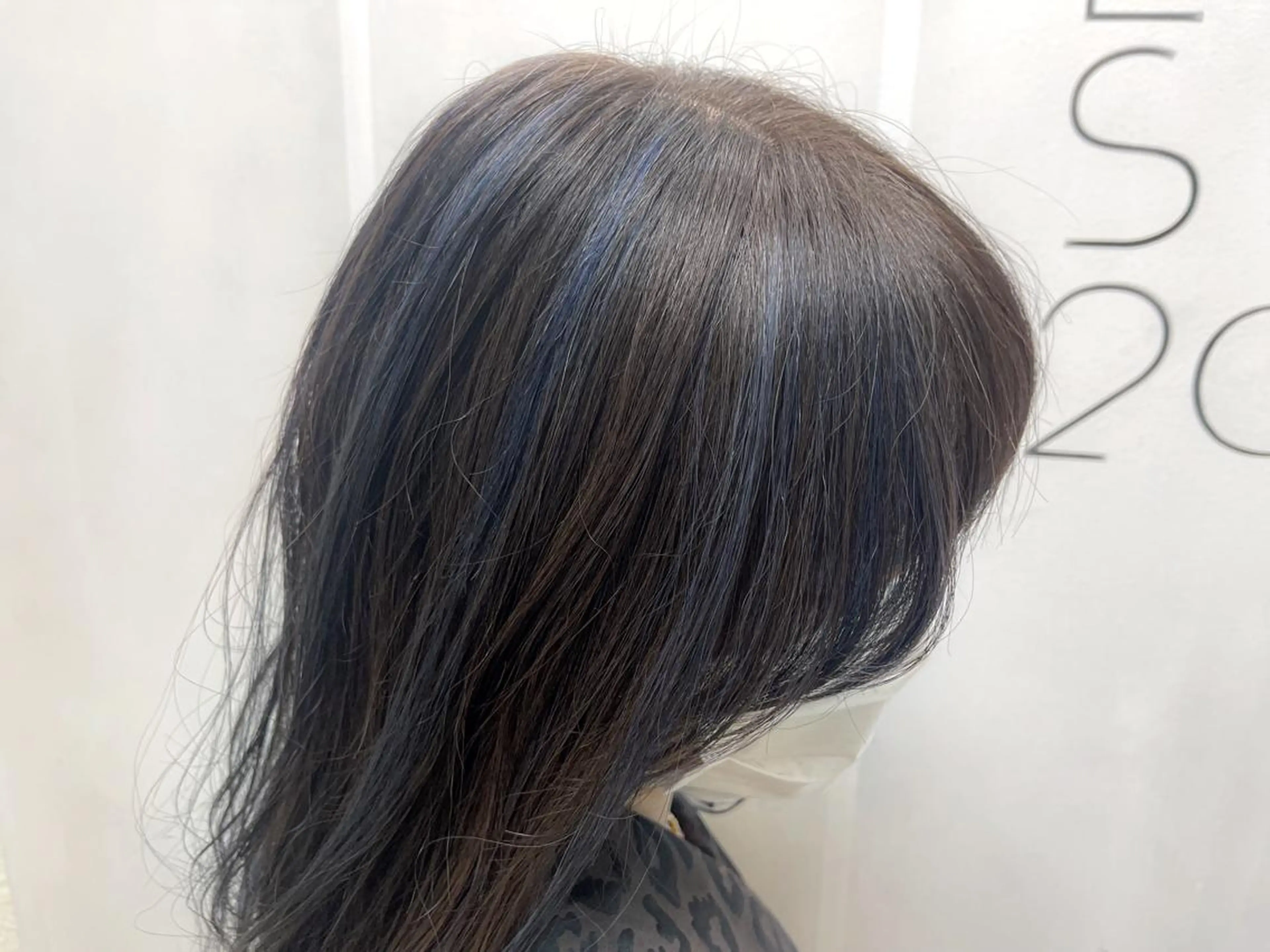 ロング カラー ブリーチ ブルーカラー ブラウンカラー ケアブリーチ ショコラブラウン OAK溝の口 𖠋SHINYAのヘアスタイル