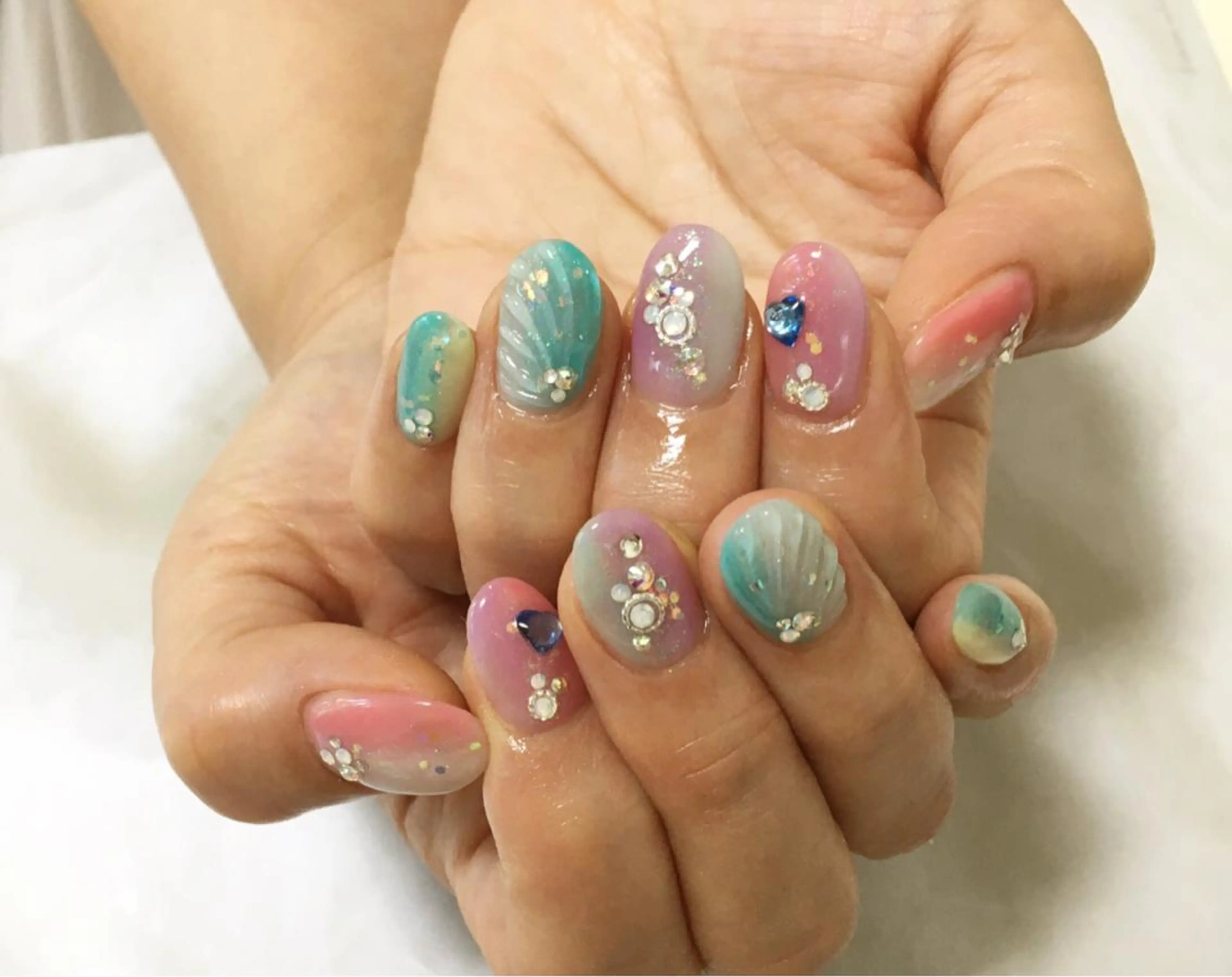 ネイル SHINE NAILのネイルデザイン