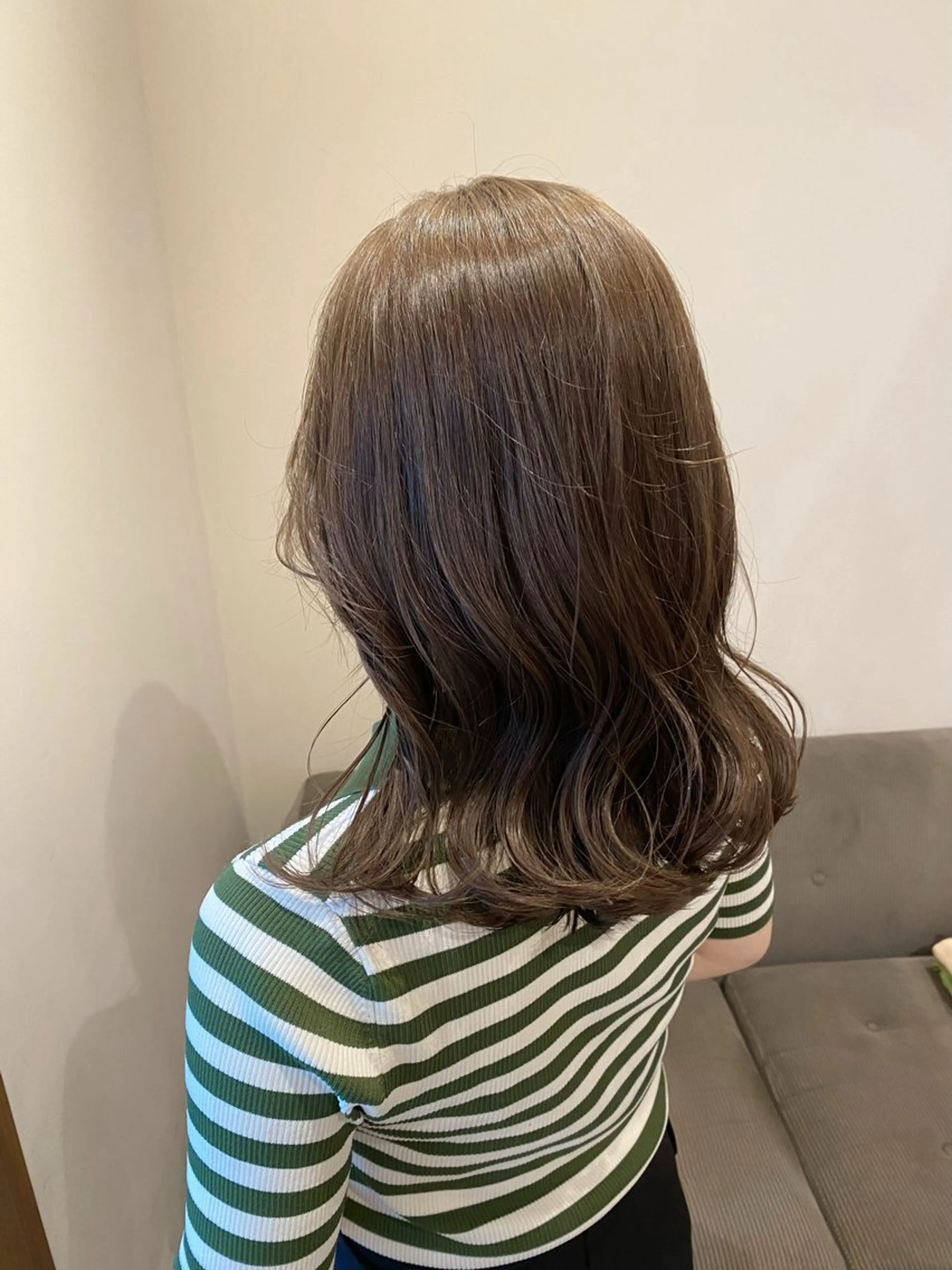 セミロング カラー カット ヘアカラー トリートメント ENIF ヤマグチアツコのヘアスタイル