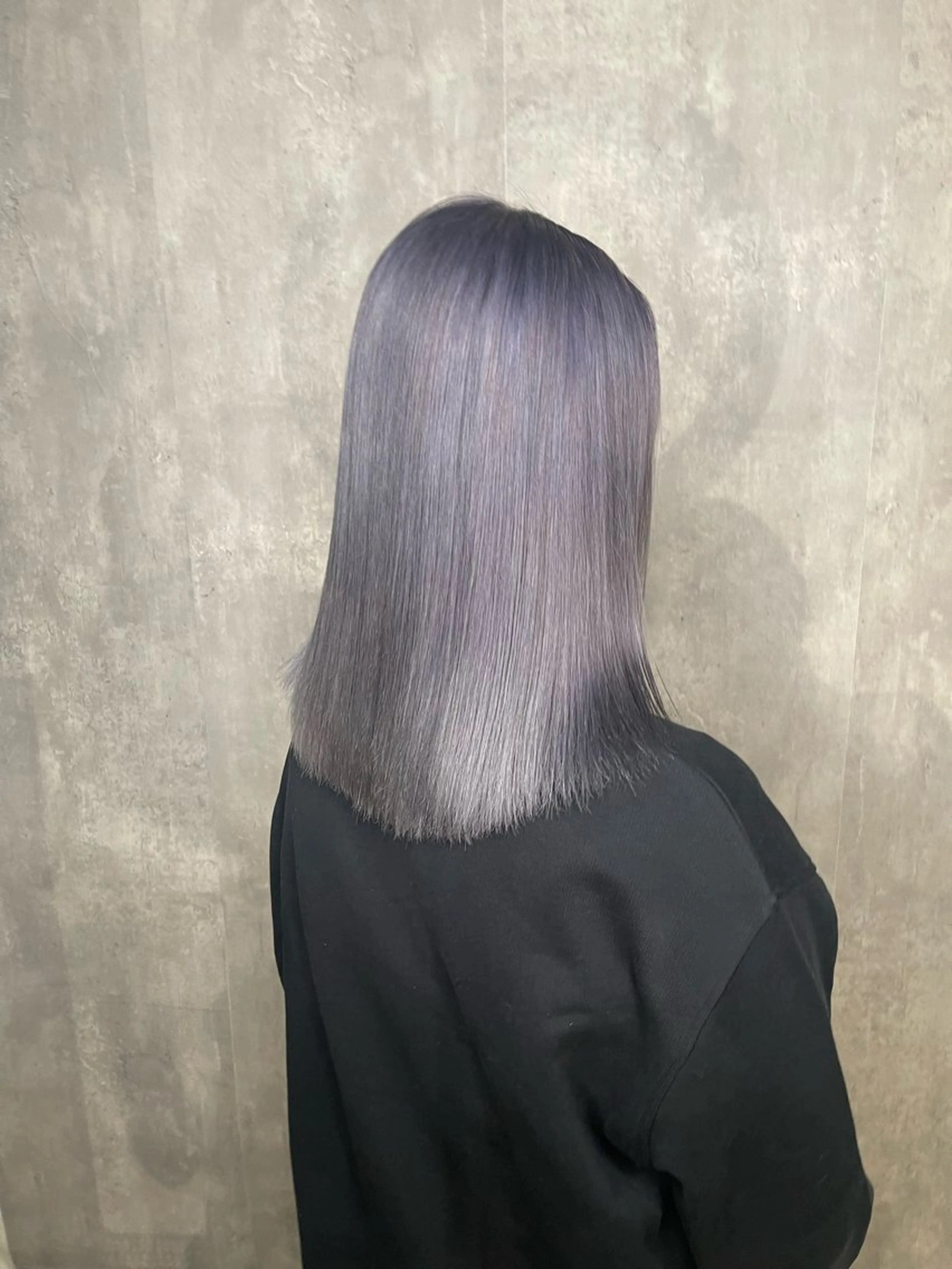 セミロング カラー ブリーチ ケアブリーチ ケアカラー シルバー ムラ修正/ ハイトーン💖Riaのヘアスタイル