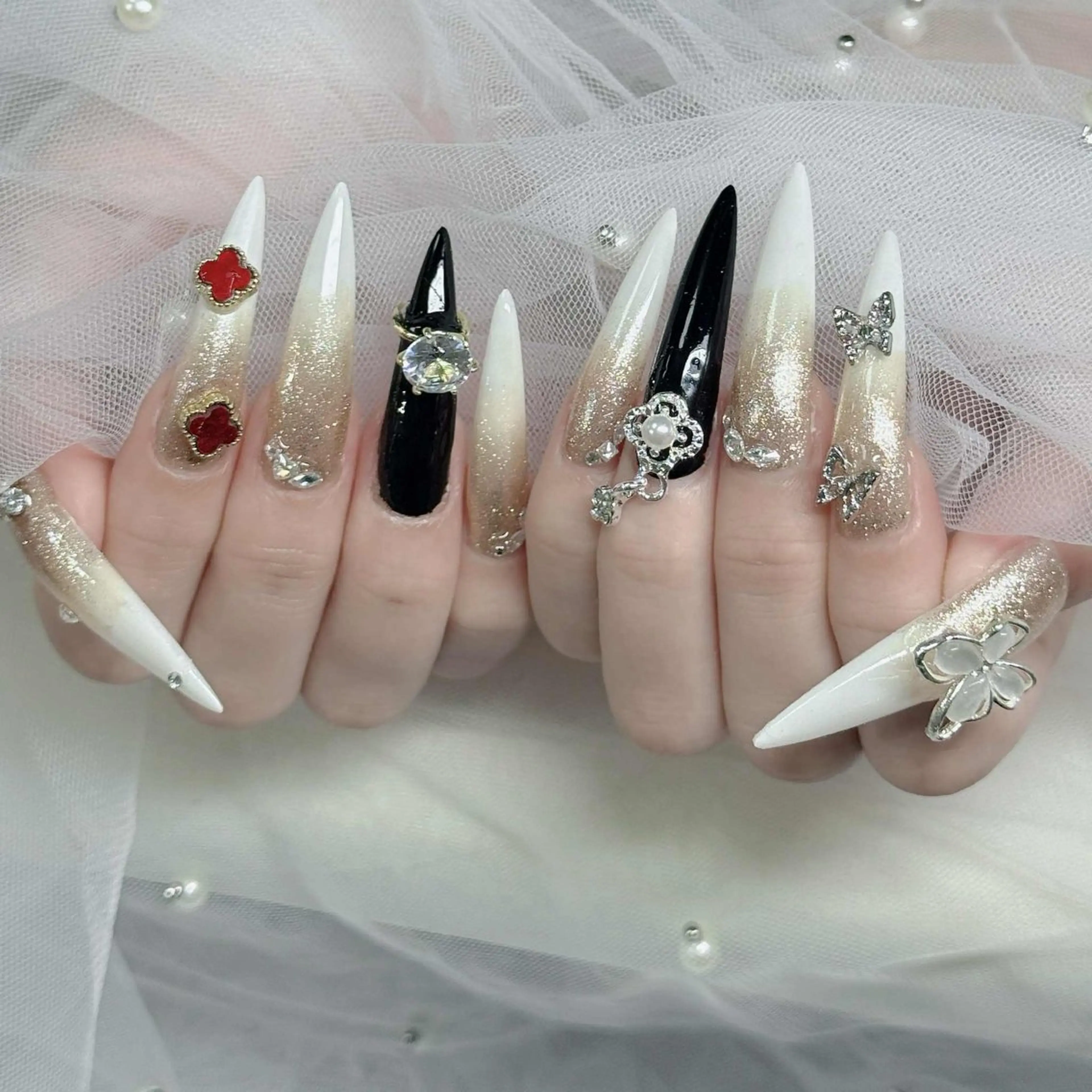 ネイル フットネイル フレンチネイル グラデーション 韓国ネイル ロングネイル ハンドネイル Hani Nail Salonのネイルデザイン