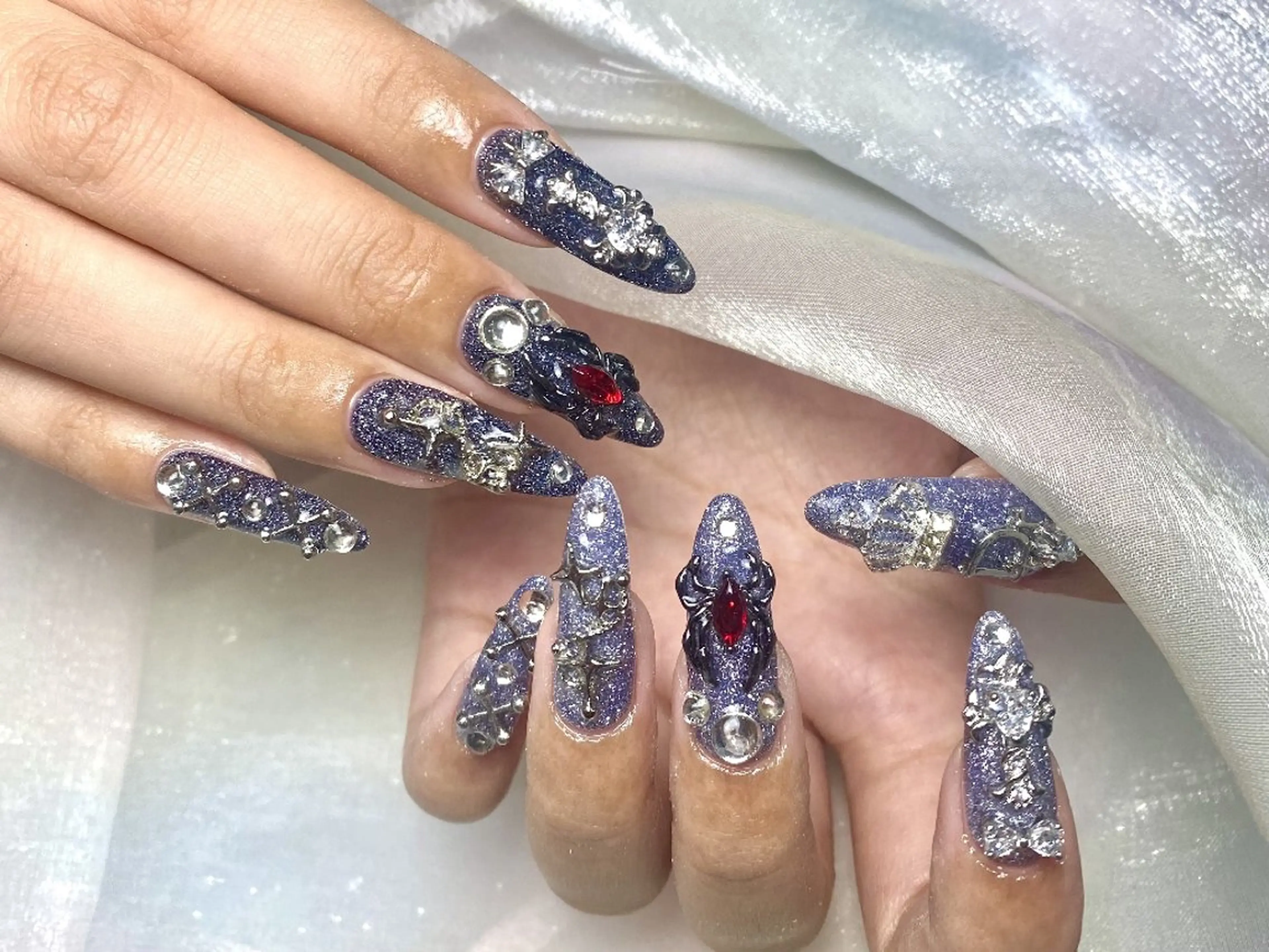 ネイル チークネイル フレンチネイル ジェルネイル ガーリー キラキラネイル ハンドネイル UM Nail Salonのネイルデザイン