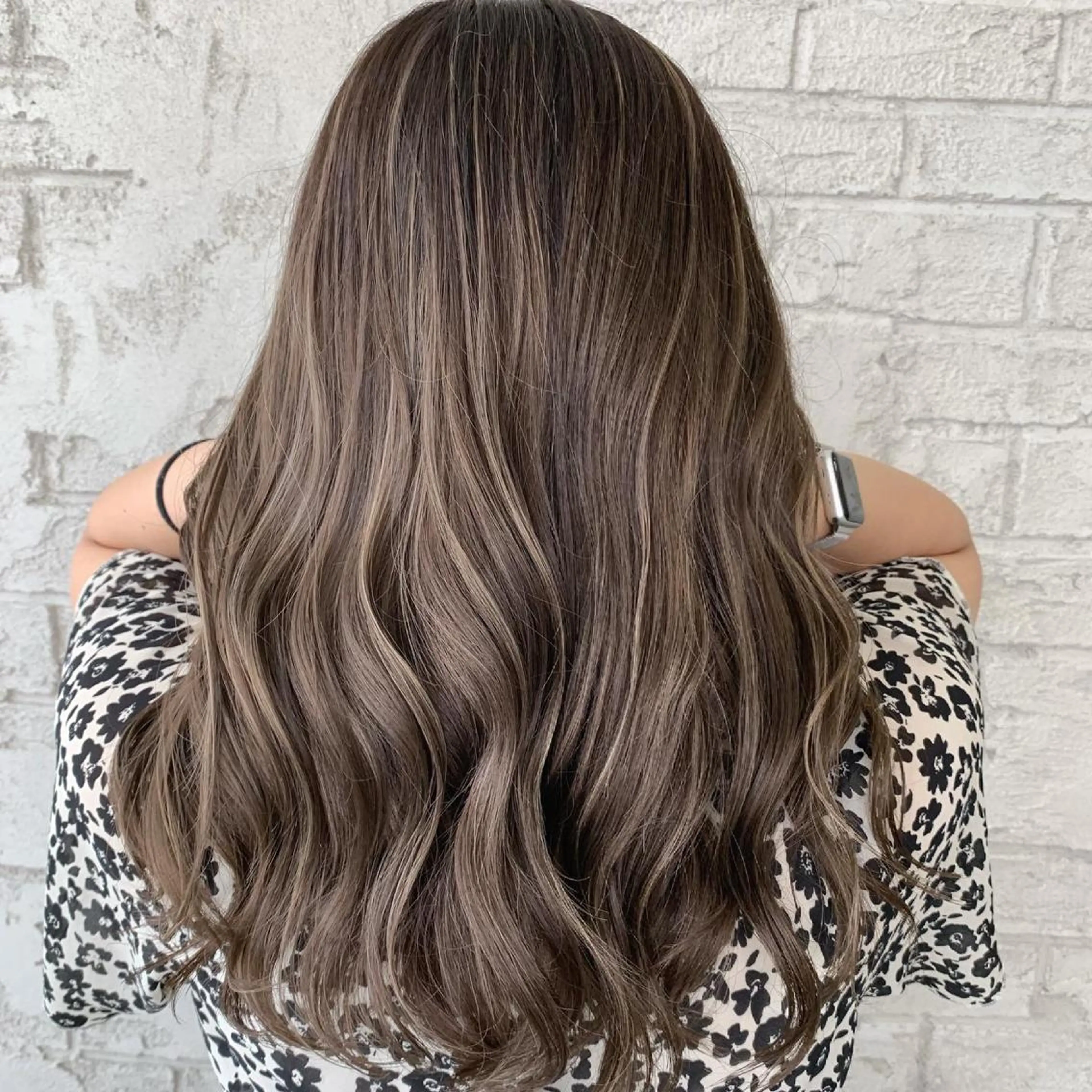 セミロング ハイライト 🇺🇸ハイライト特 化美容師🇺🇸漆沢のヘアスタイル