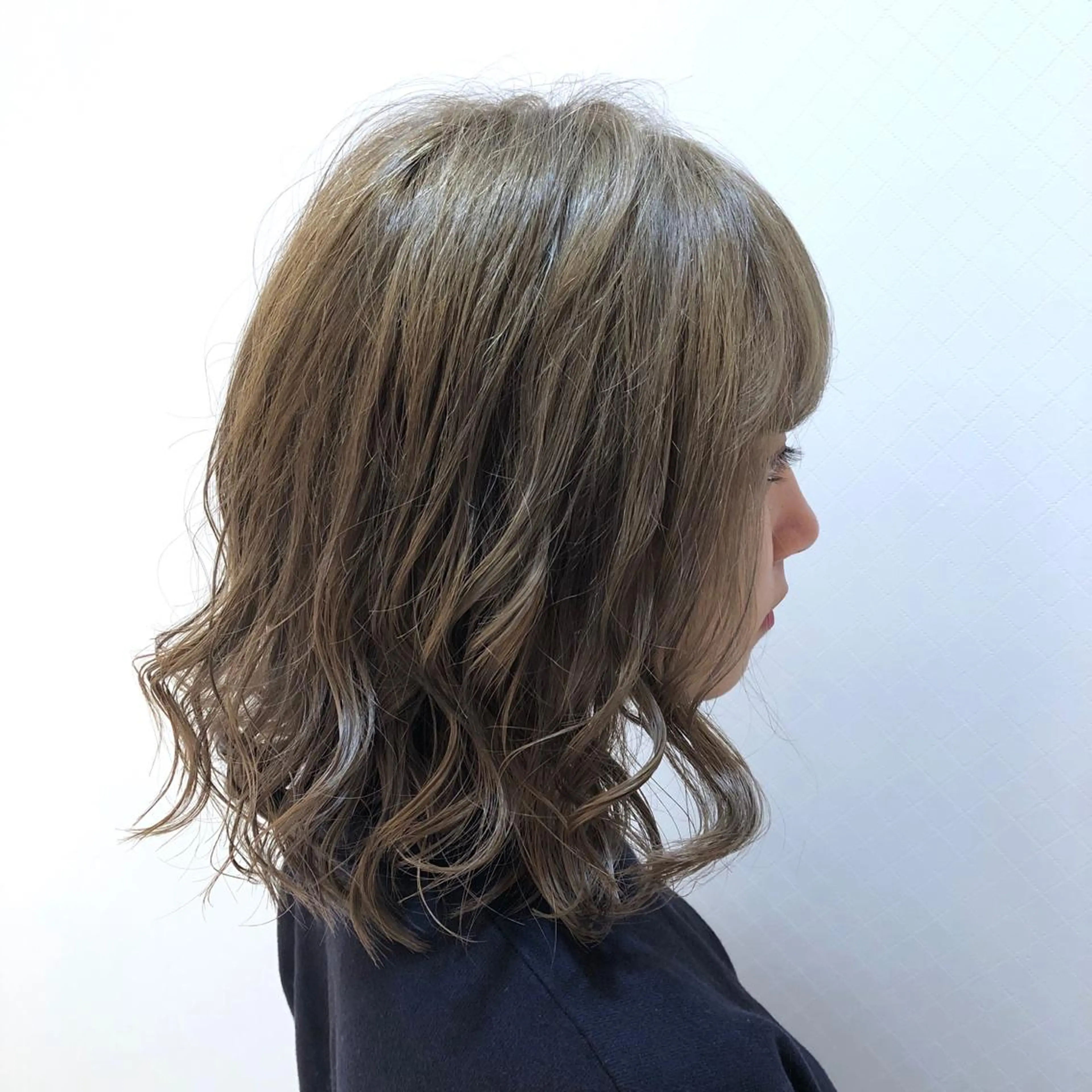 ミディアム カラー ブリーチ ケアブリーチ グレージュ イルミナカラー 外国人風カラー 🌈ぷる艶カラー🌈 髪質改善👑柳沼尚貴のヘアスタイル