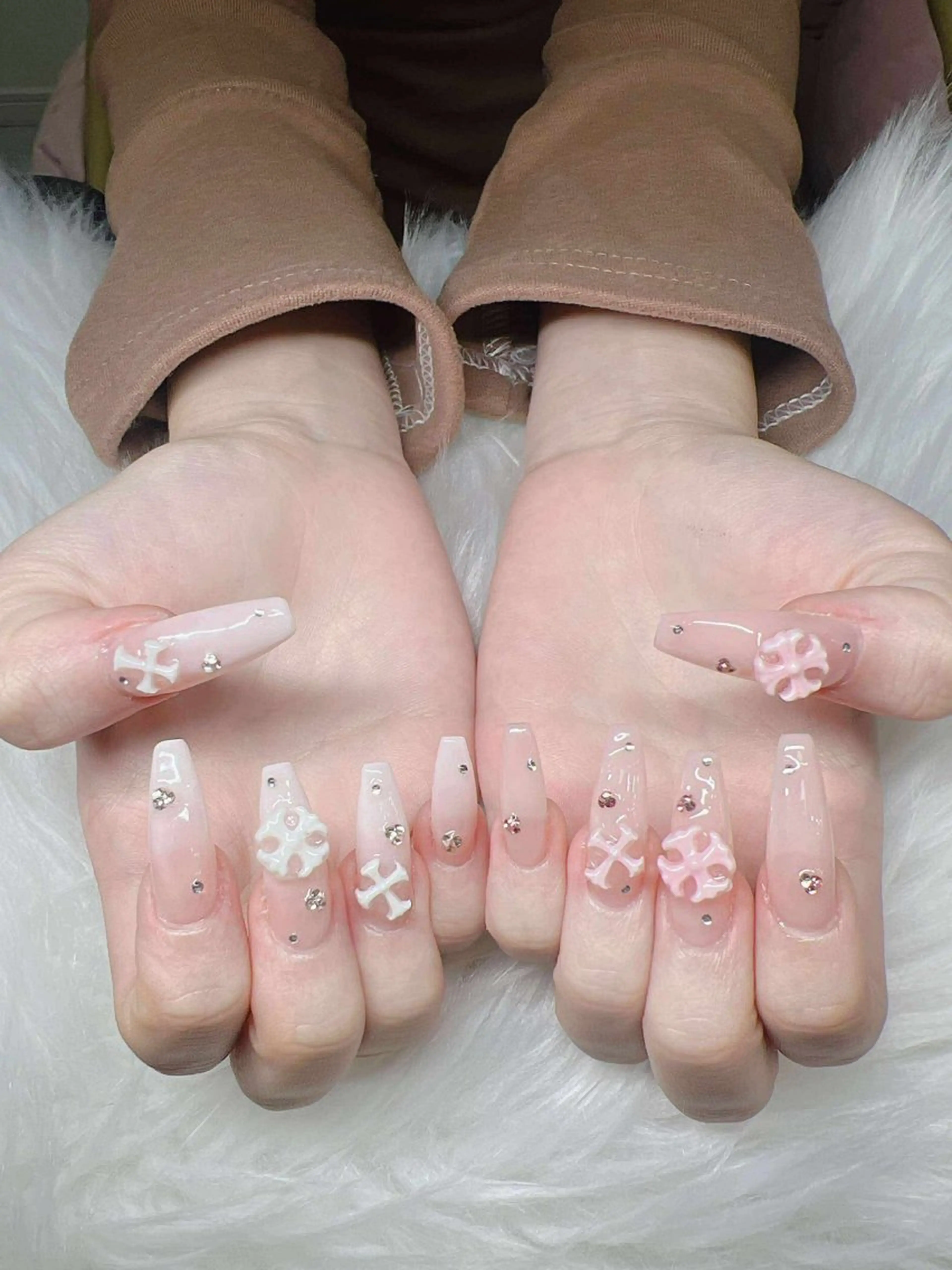 ネイル 長さ出し グラデーション 卒業式 キラキラネイル マグネットネイル ハンドネイル Lee Nailsのネイルデザイン