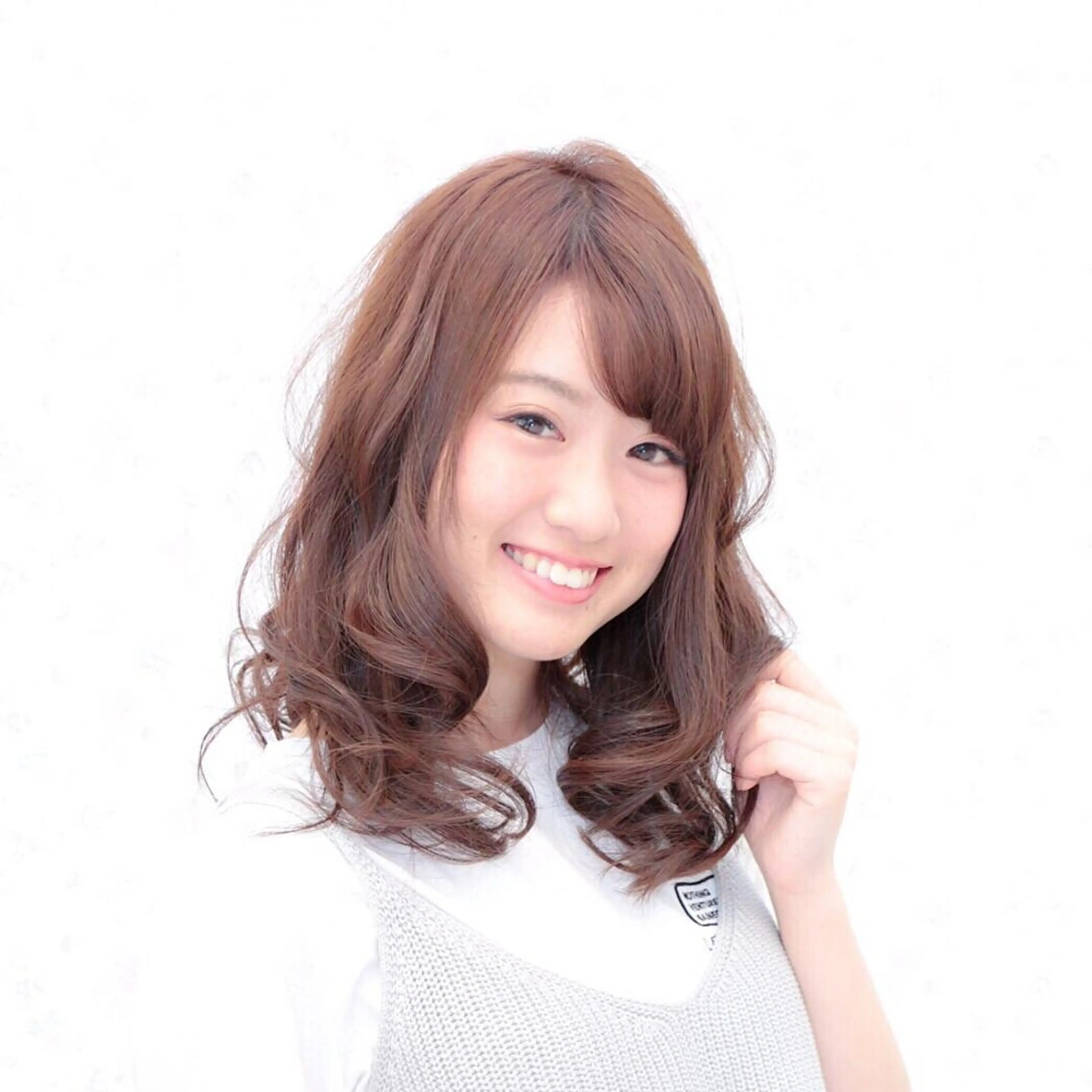 セミロング 小林 伊織のヘアスタイル