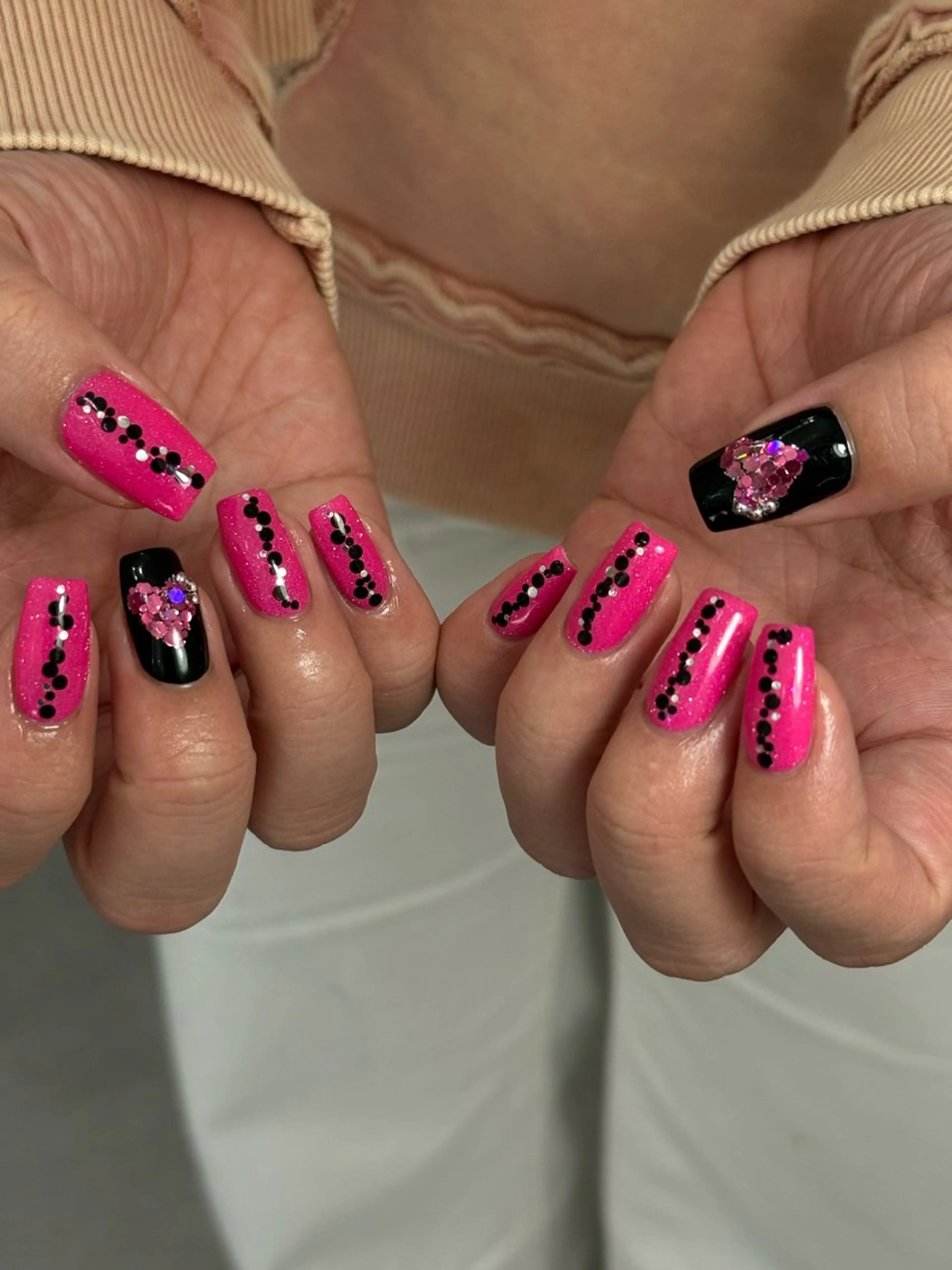 ネイル neouv所属・NEOUV_ mikuのネイルデザイン