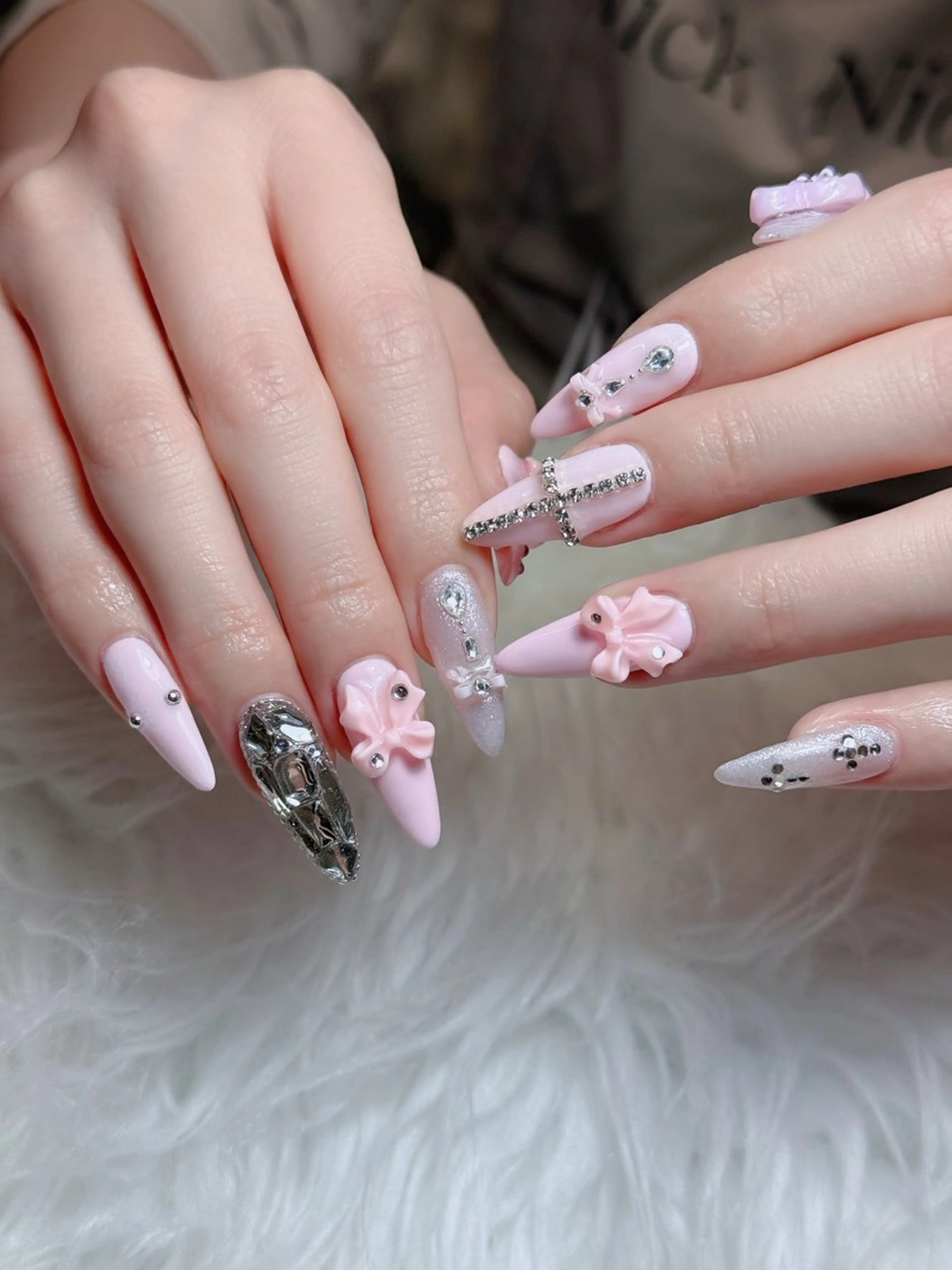 ネイル オーロラネイル チークネイル フットネイル フレンチネイル 韓国ネイル ハンドネイル Lumi Nailのネイルデザイン