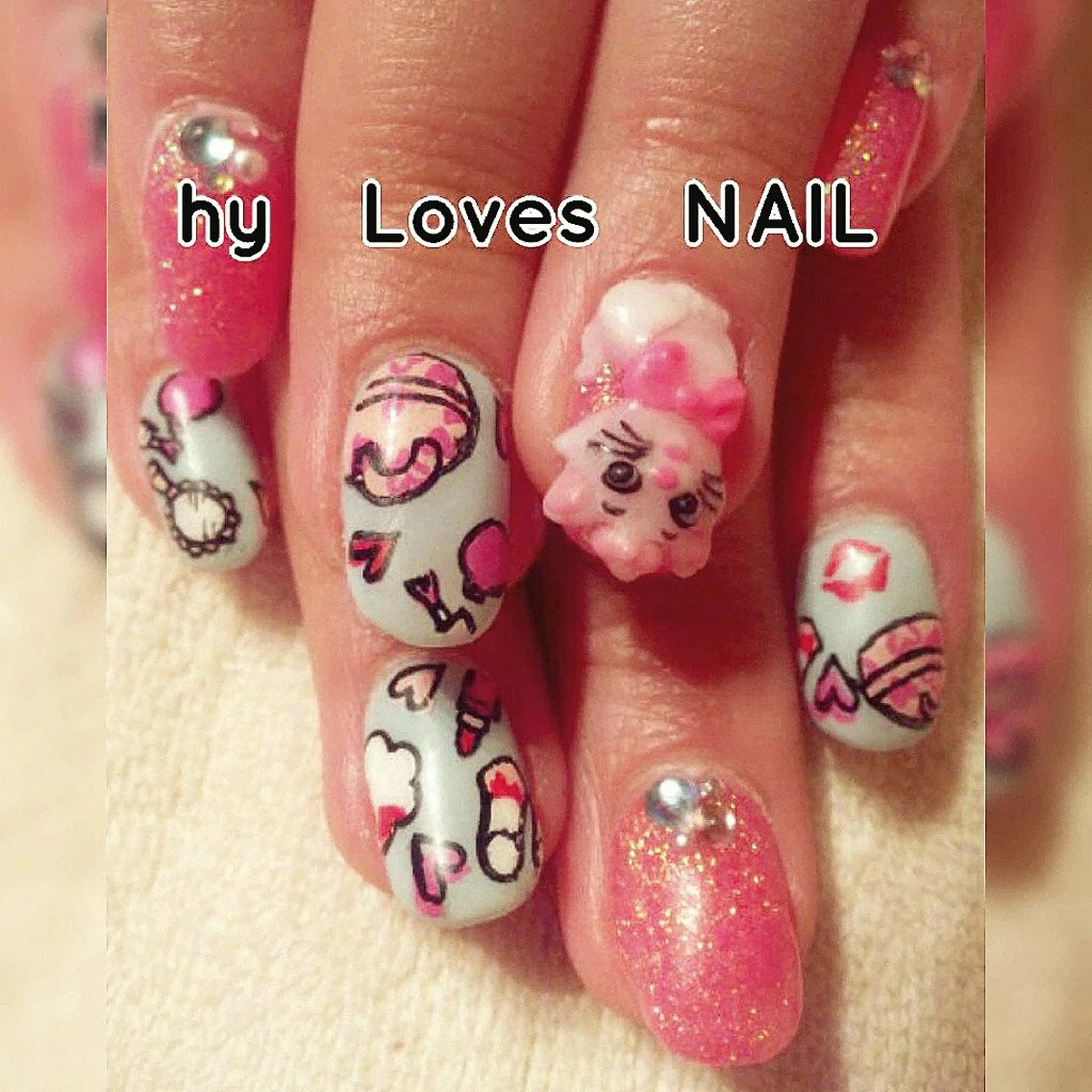 ネイル ジェルネイル ラメ(グリッター) ショートネイル ストーンネイル ハンドネイル よしだ ひろきのネイルデザイン