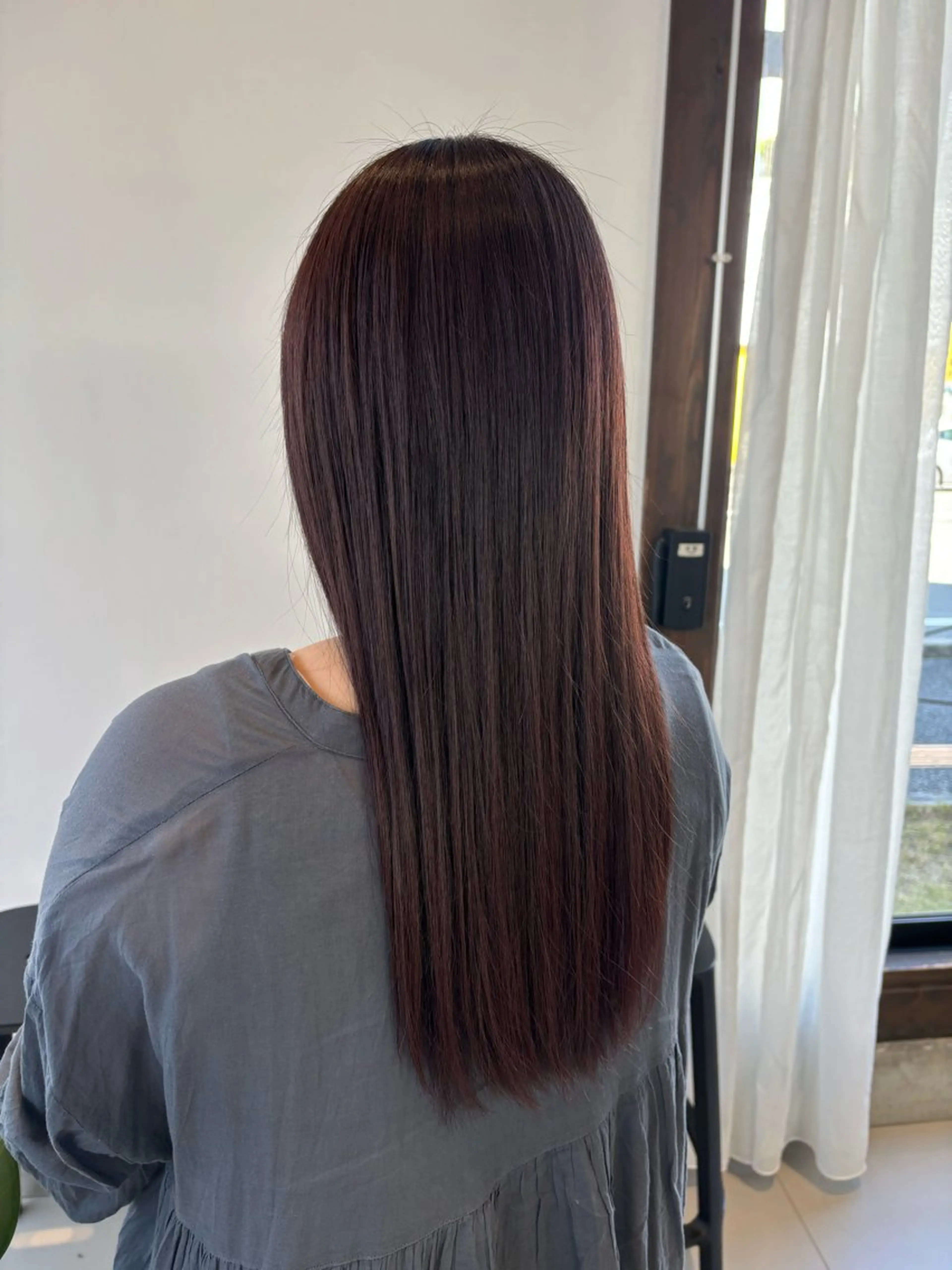 ロング 岡本 彩楓のヘアスタイル