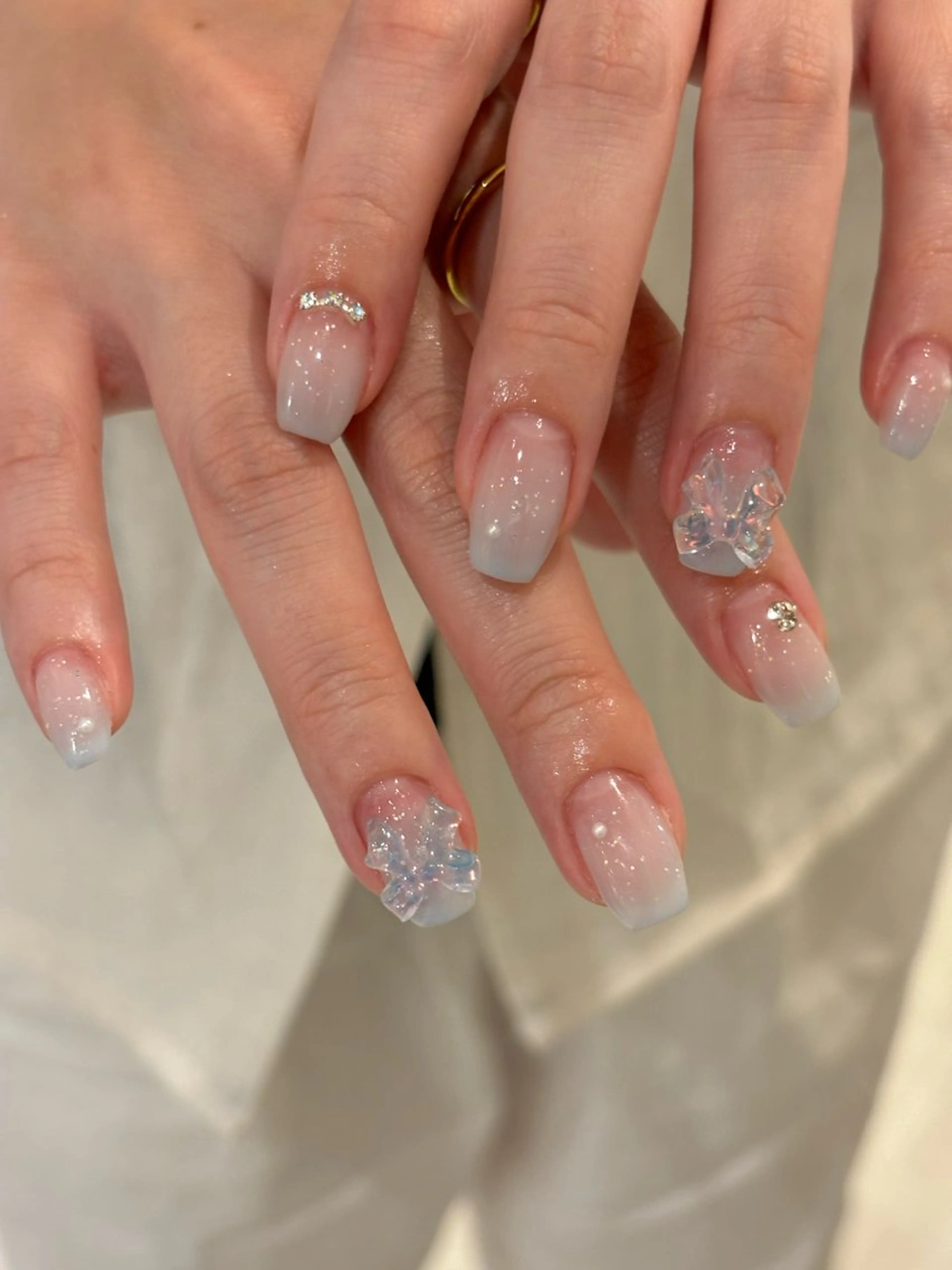 ネイル リボン ハンドネイル Ann. nail.tokyo所属・Ann nailのネイルデザイン