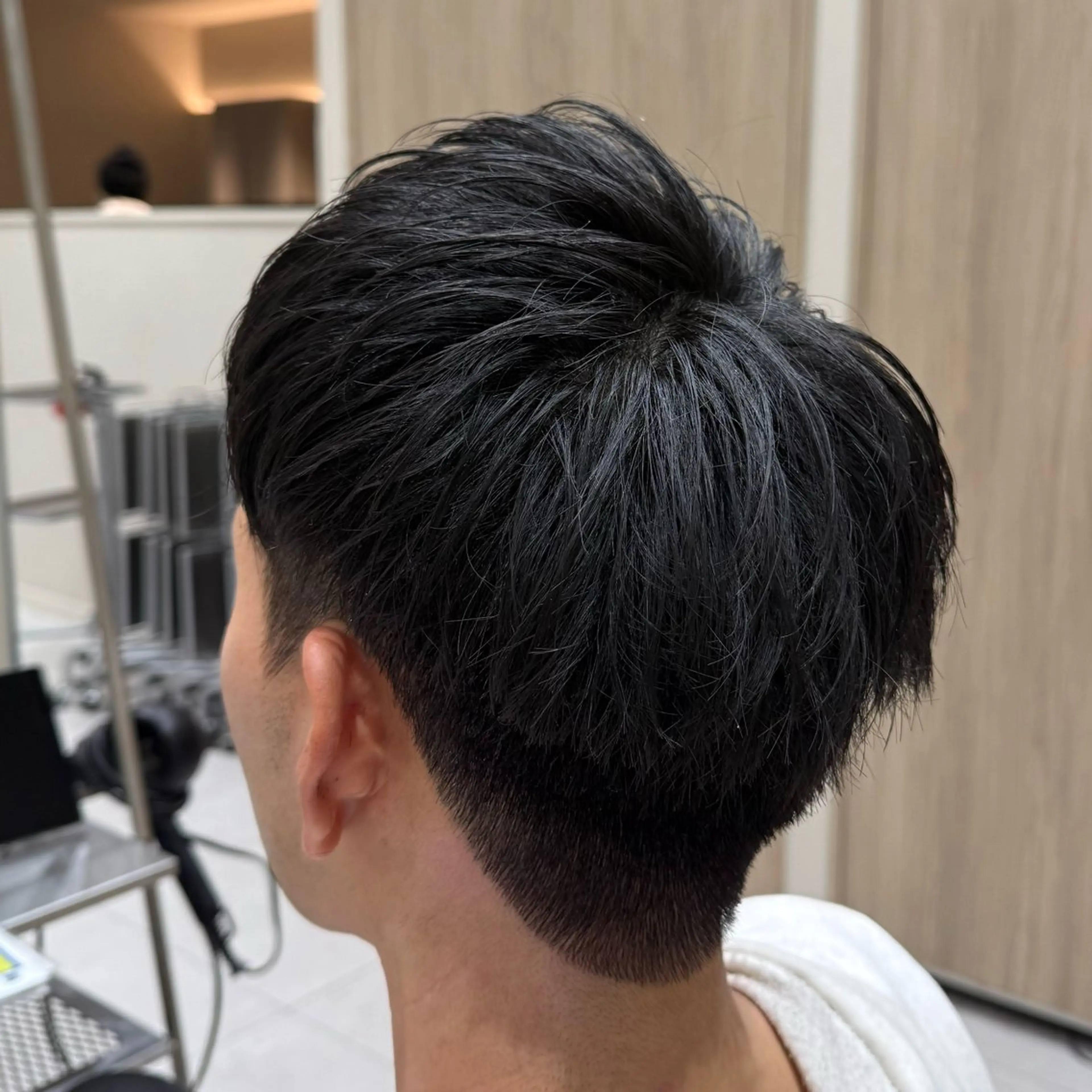 ショート メンズ カット 韓国レイヤー｜ 透明感カラー｜ココナのヘアスタイル