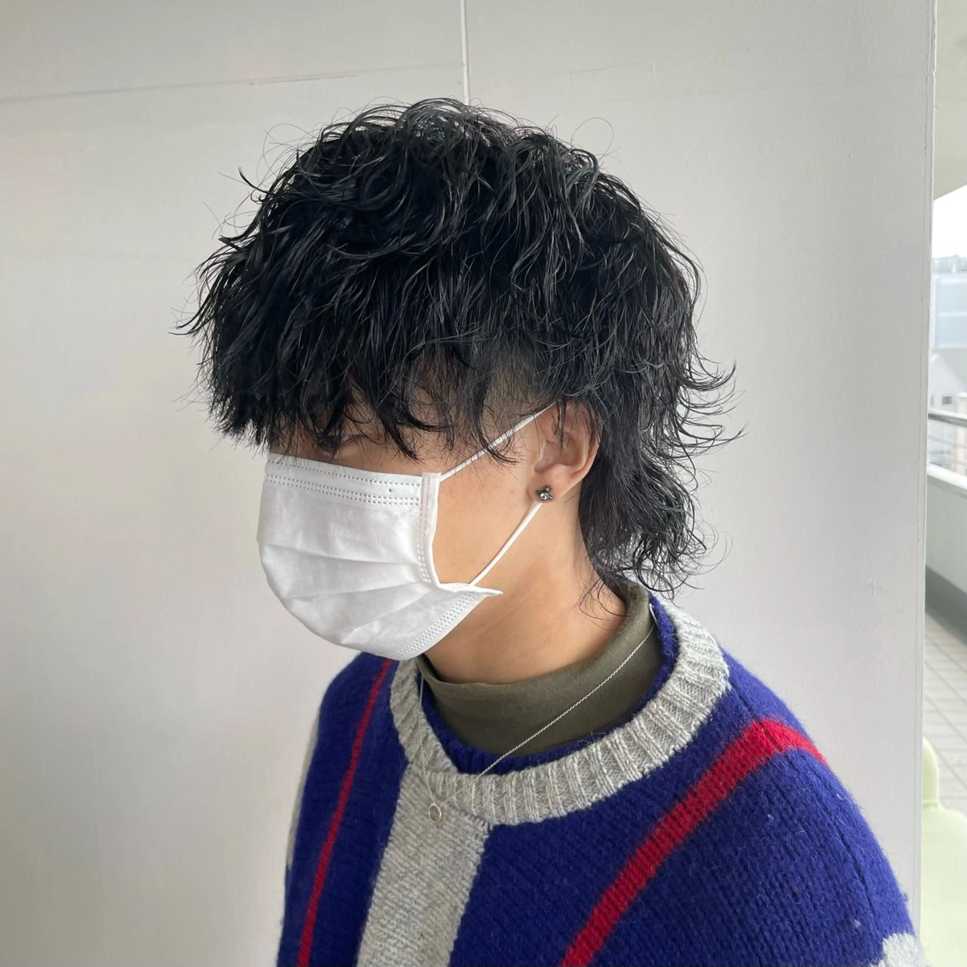 パーマ メンズ センターパート マッシュ メンズパーマ プードルパーマ スパイキーショート 博多No.1 メンズパーマ美容師のヘアスタイル