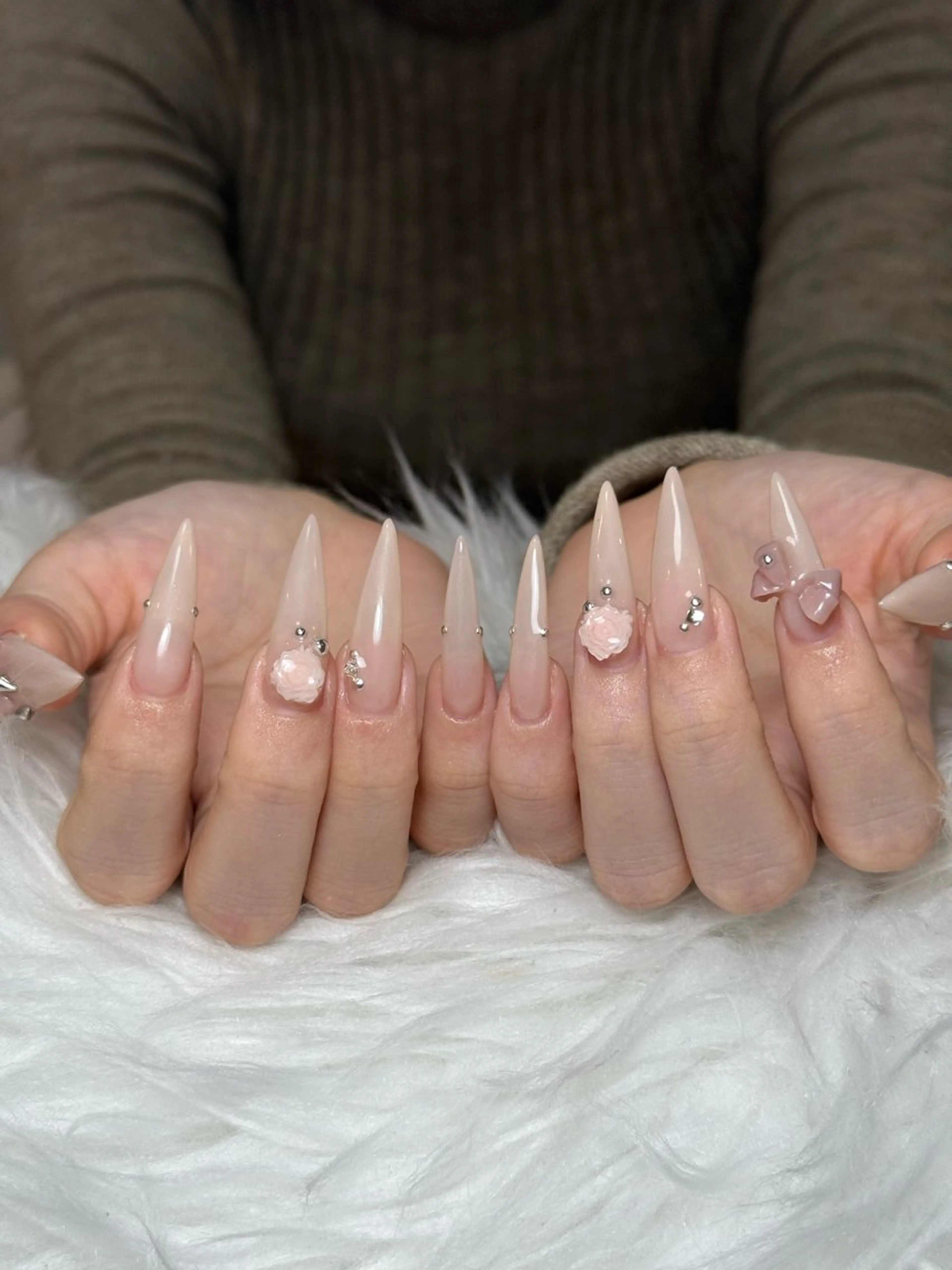 ネイル オーロラネイル ボルドー ブラウン 氷ネイル・うるうるネイル キラキラネイル ハンドネイル Julli ジュリのネイルデザイン