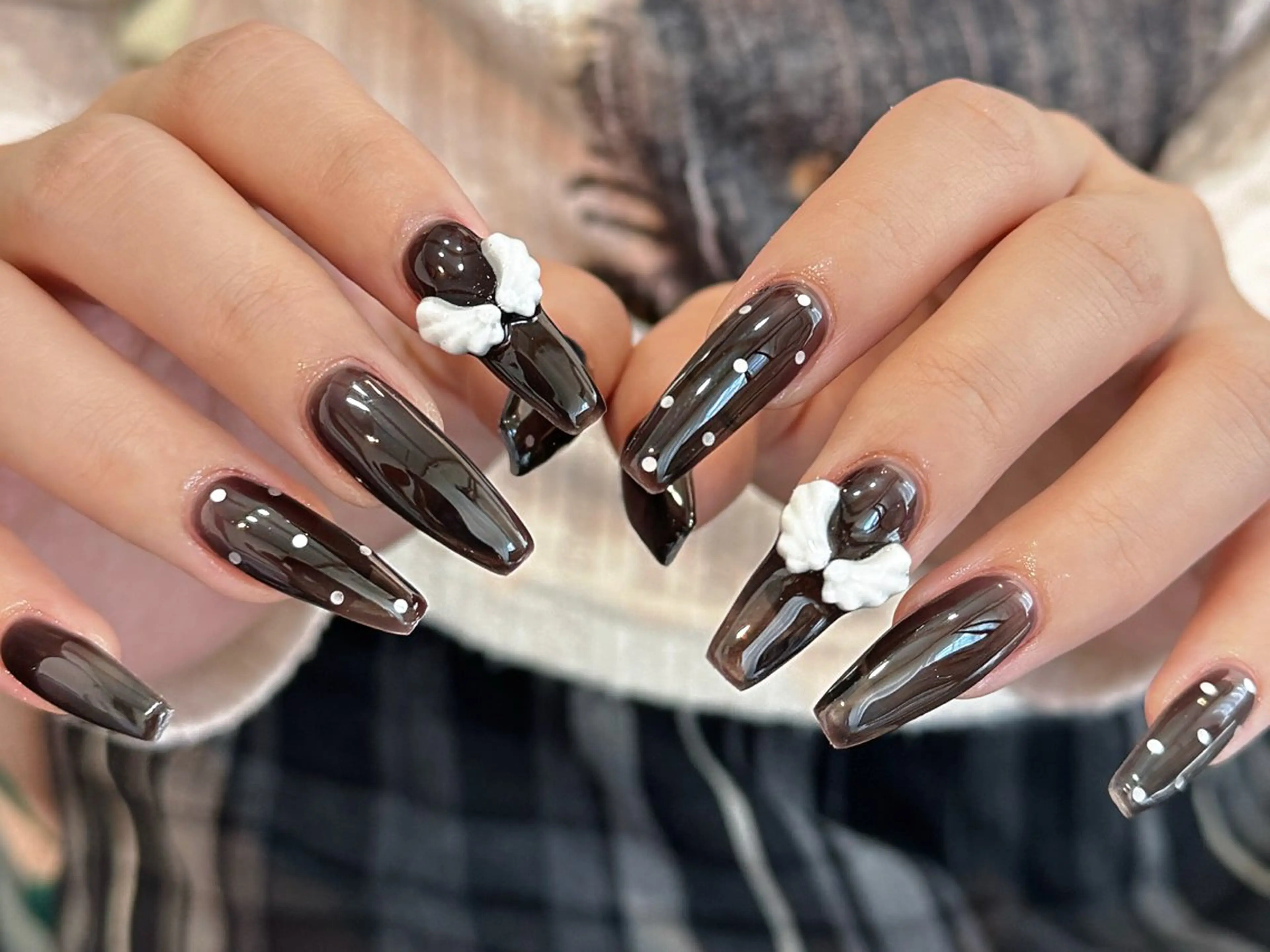 ネイル オーロラネイル 長さ出し フレンチネイル ジェルネイル ガラスフレンチ ハンドネイル Rela・S NAILのネイルデザイン