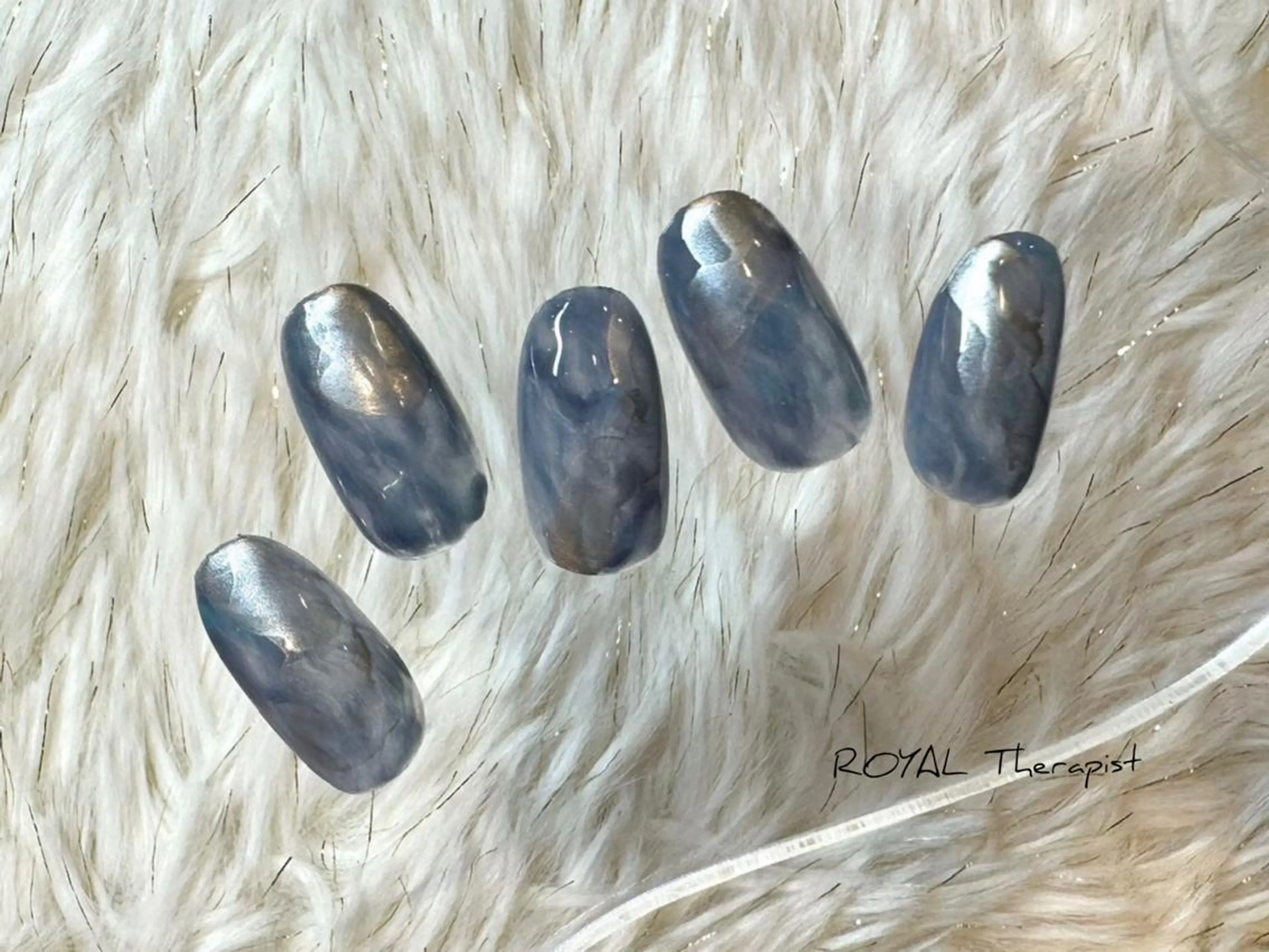 ネイル ハンドネイル 【寺岡】 ロイヤル•セラピストのネイルデザイン