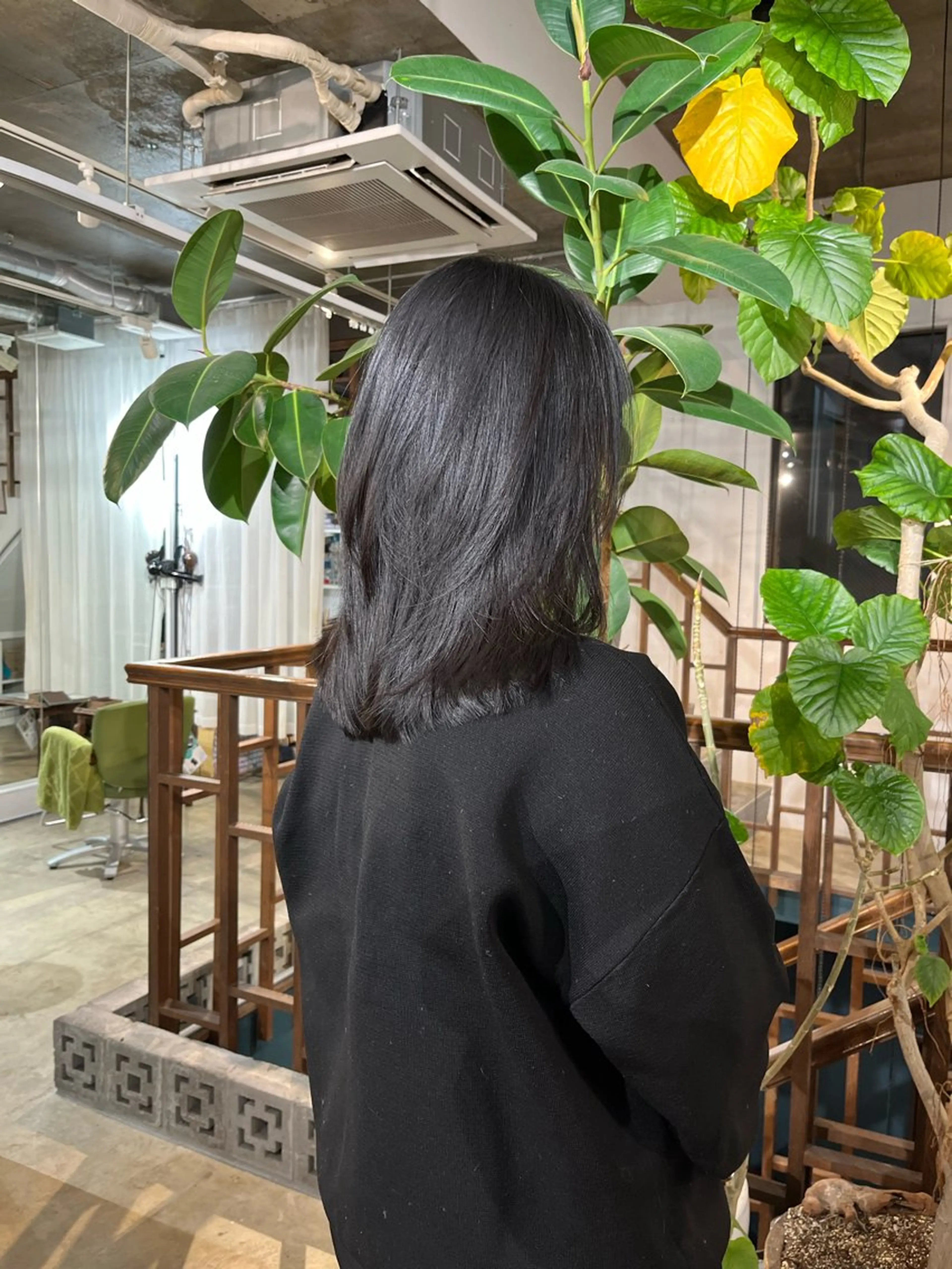 セミロング レイヤーカット 海音🌺レイヤー カット/ケアリストのヘアスタイル