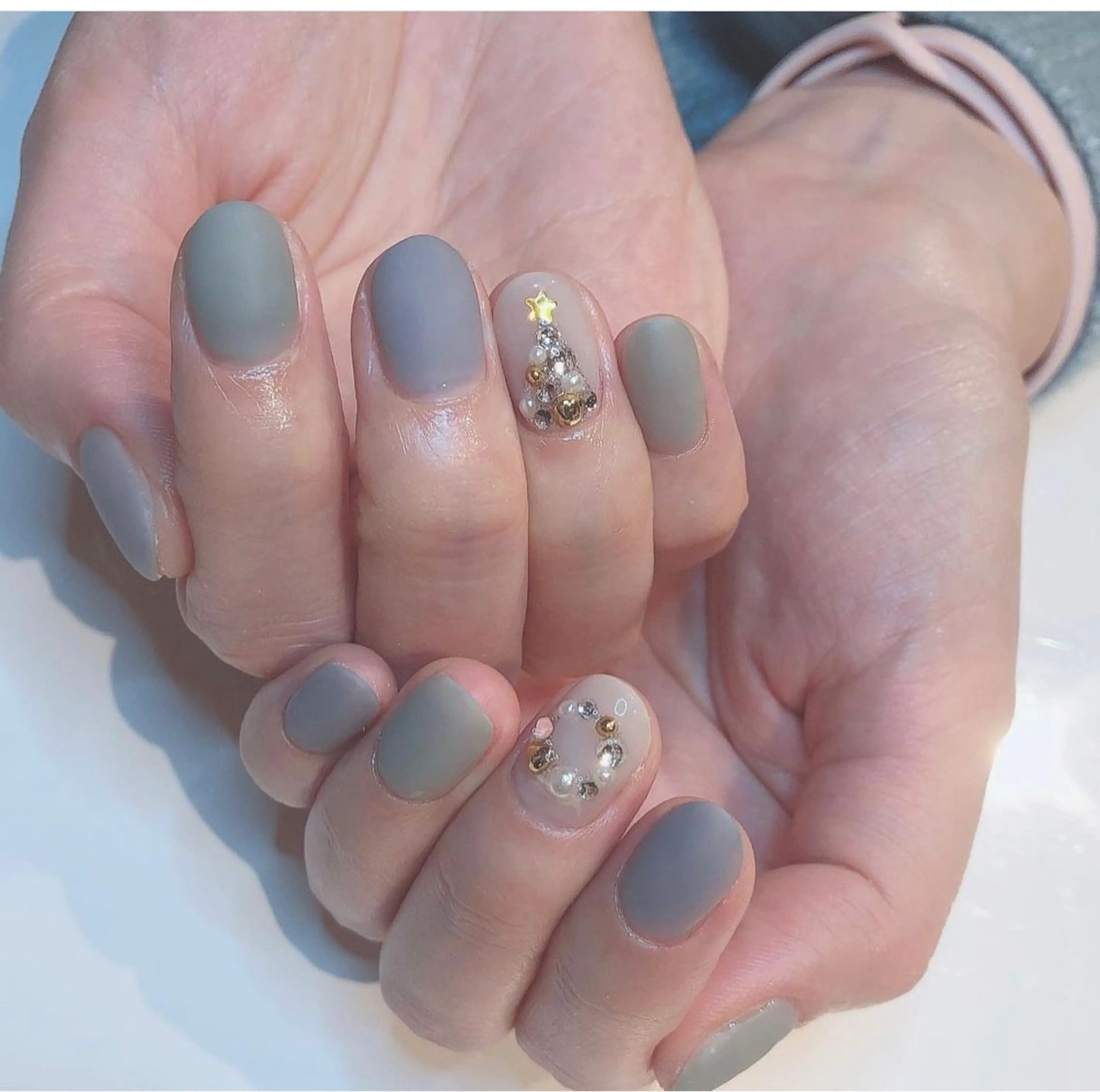 ネイル 冬ネイル クリスマス ハンドネイル フットネイル ハンドケア ｅｋａ ご予約は公式LINEのその他イメージ