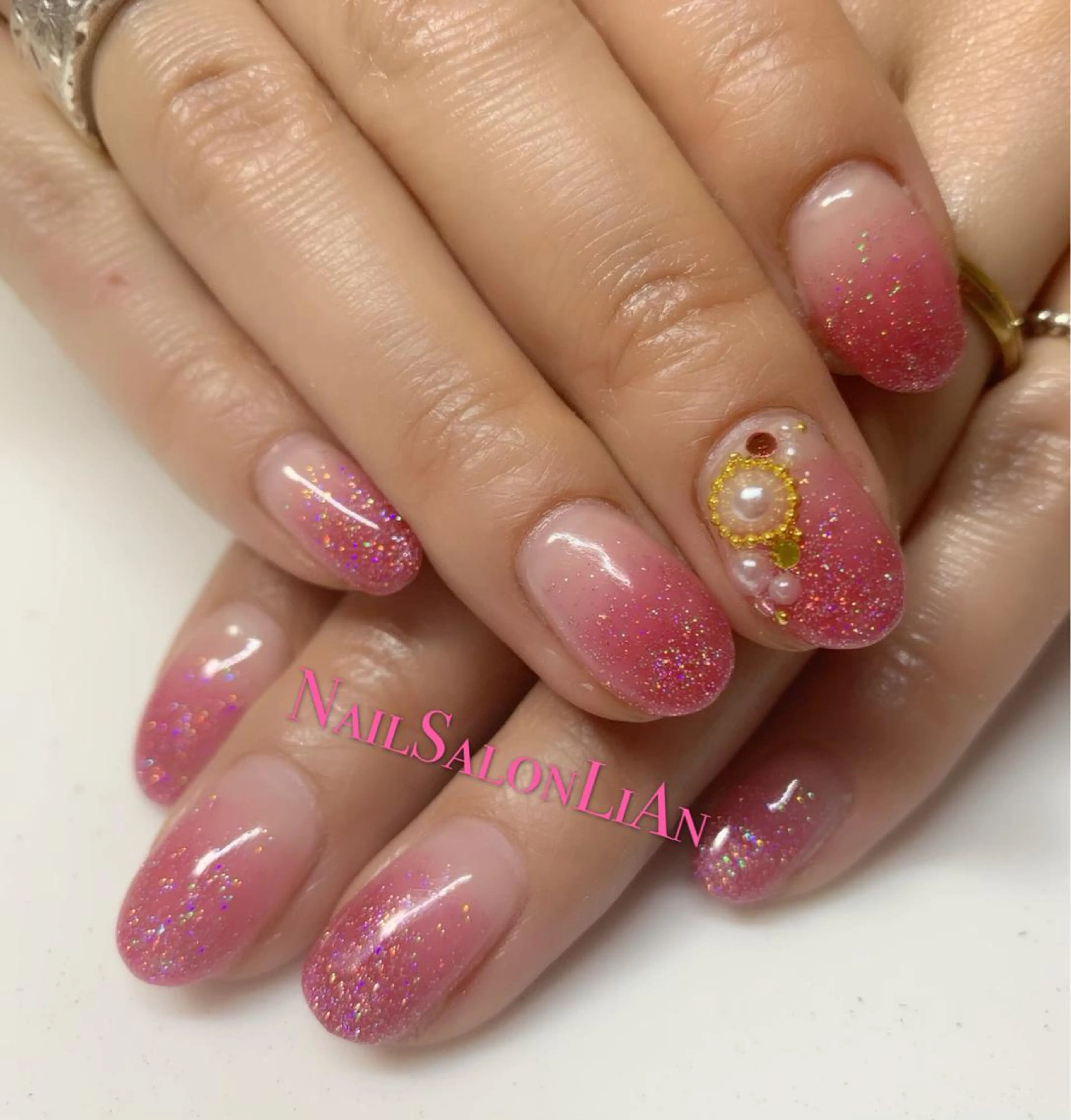 ネイル アートネイル シンプルネイル ストーンネイル NailSalon LiAnのネイルデザイン