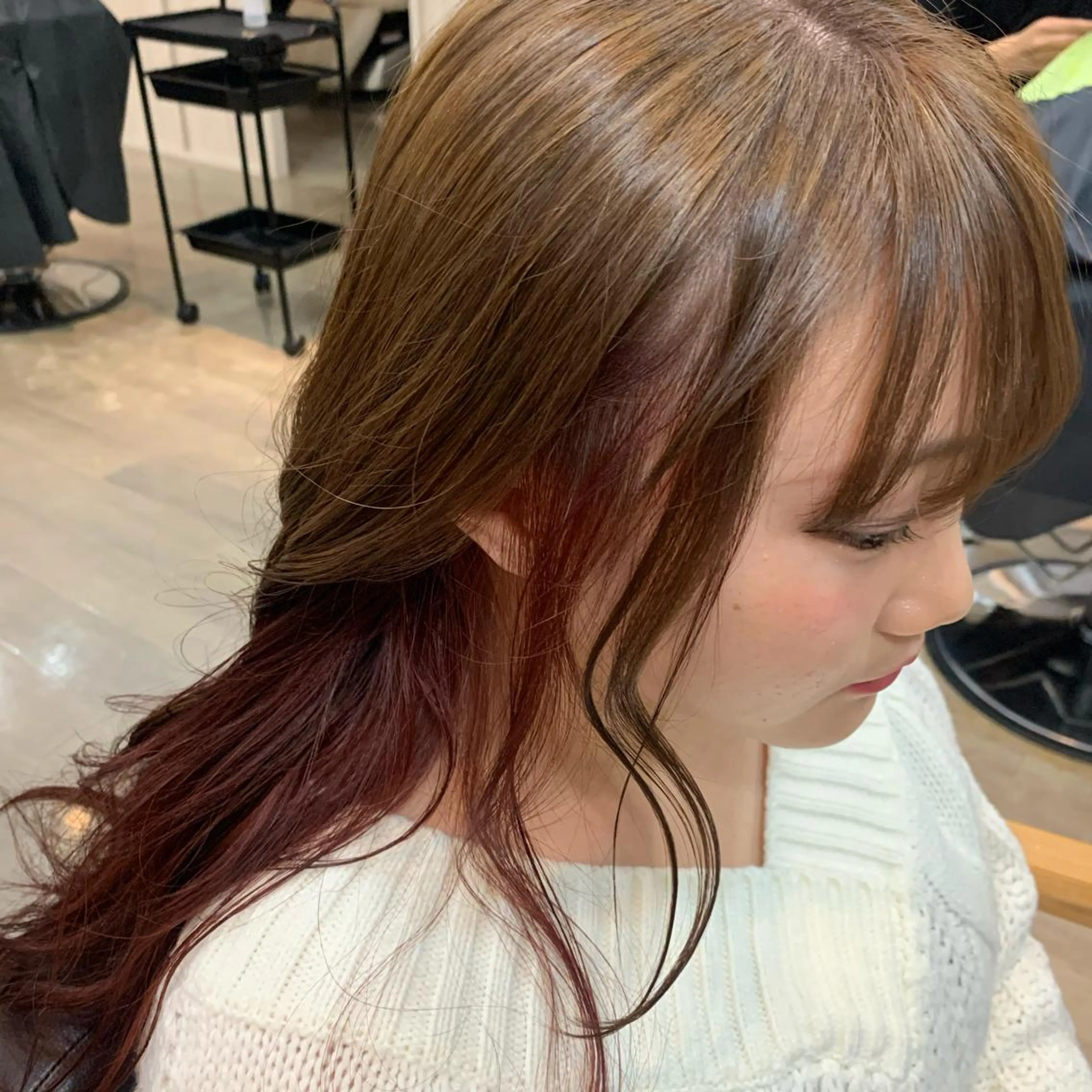 ロング カラー 🌈re-room EIKI🇰🇷のヘアスタイル