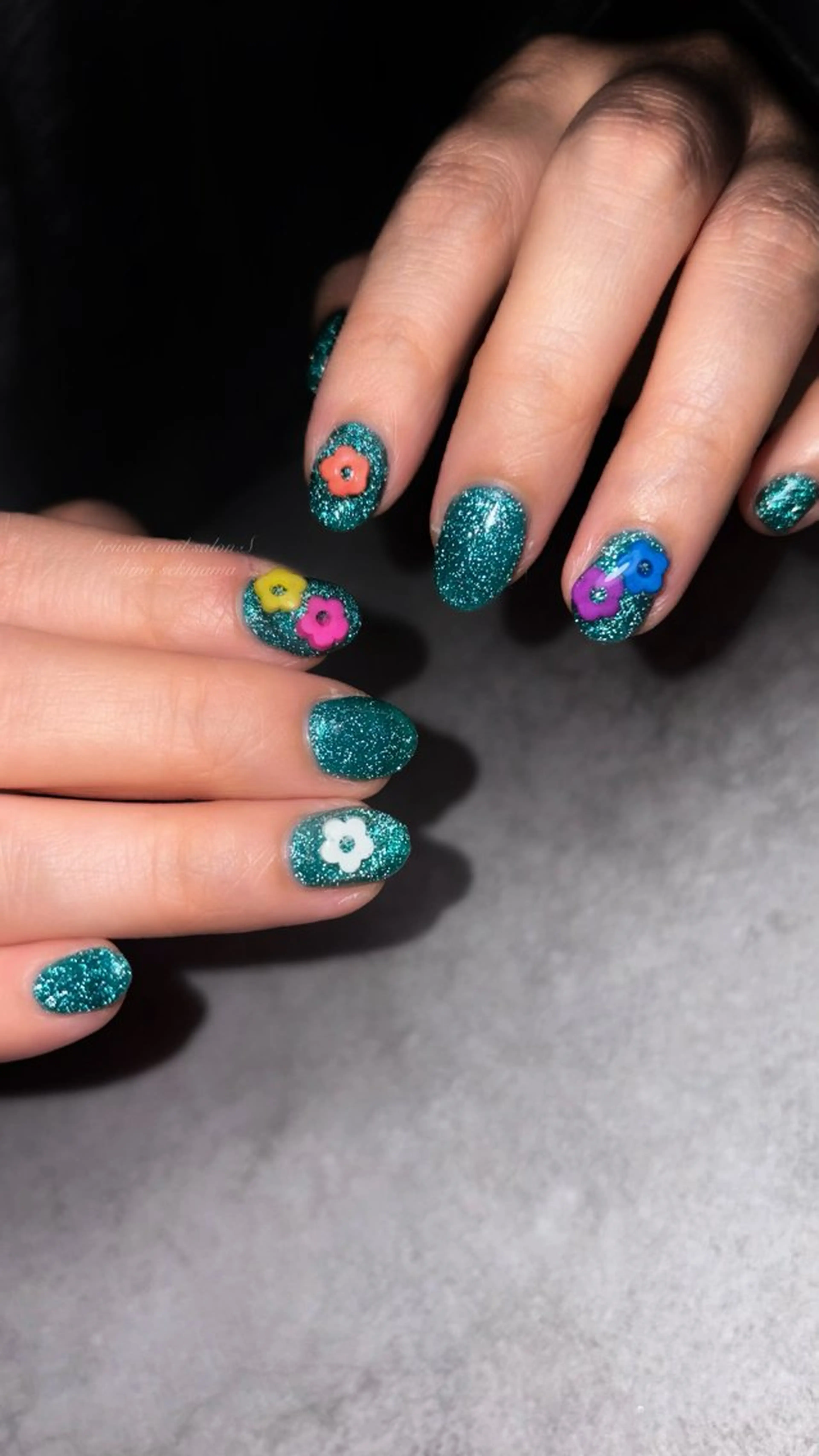 ネイル ハンドネイル 関山 志乃のネイルデザイン