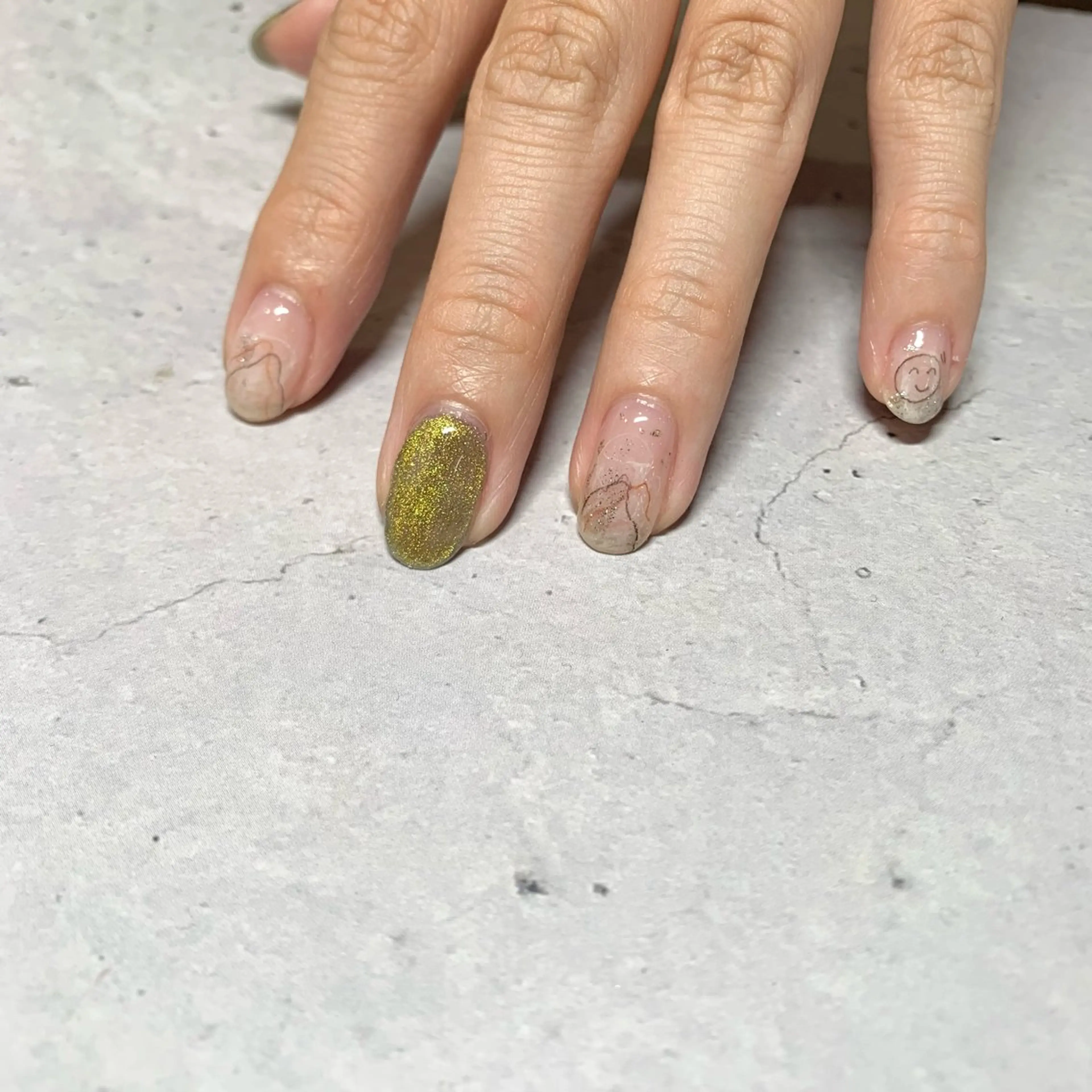 ネイル クリアネイル マグネットネイル chika .のネイルデザイン