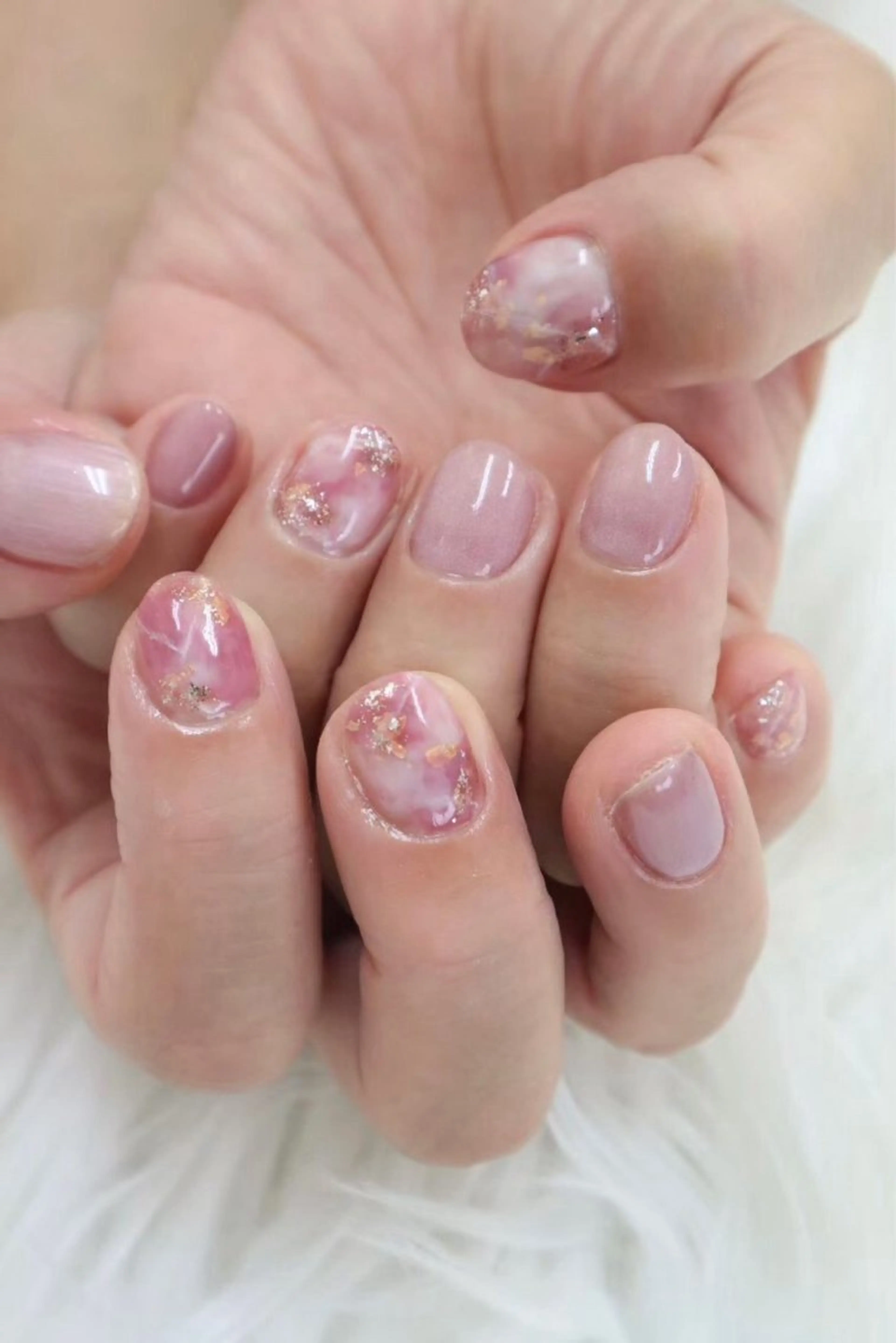 ネイル マグネットネイル 大理石ネイル(マーブル) ピンク カラーズビューティサロン所属・ツノスエアヤカ ／つののネイルデザイン