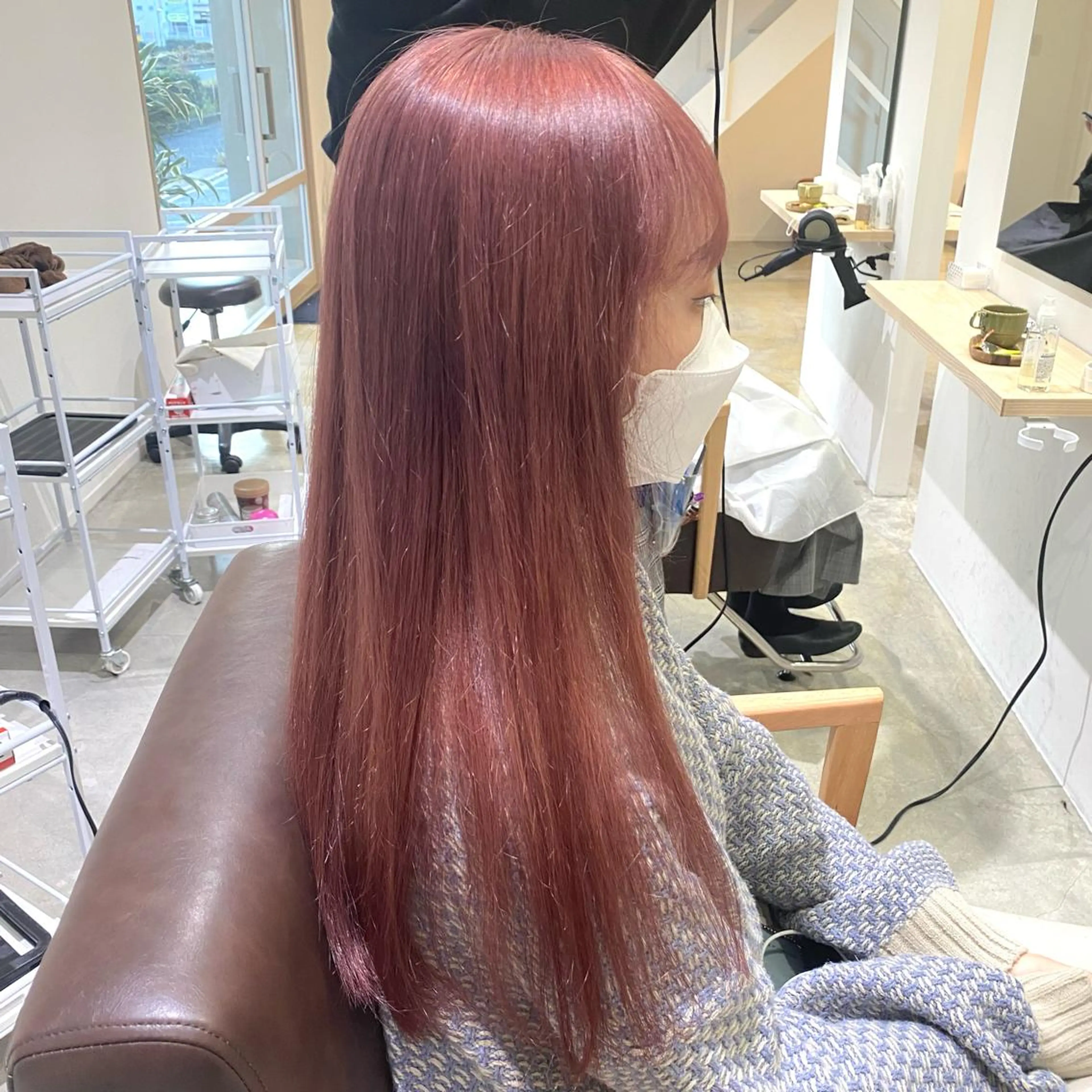 ロング カラー バレイヤージュ ブリーチ ダブルカラー イヤリングカラー グラデーションカラー カット ヘアカラー トリートメント ブリーチなしWカラー /酸性ストレート河本のヘアスタイル