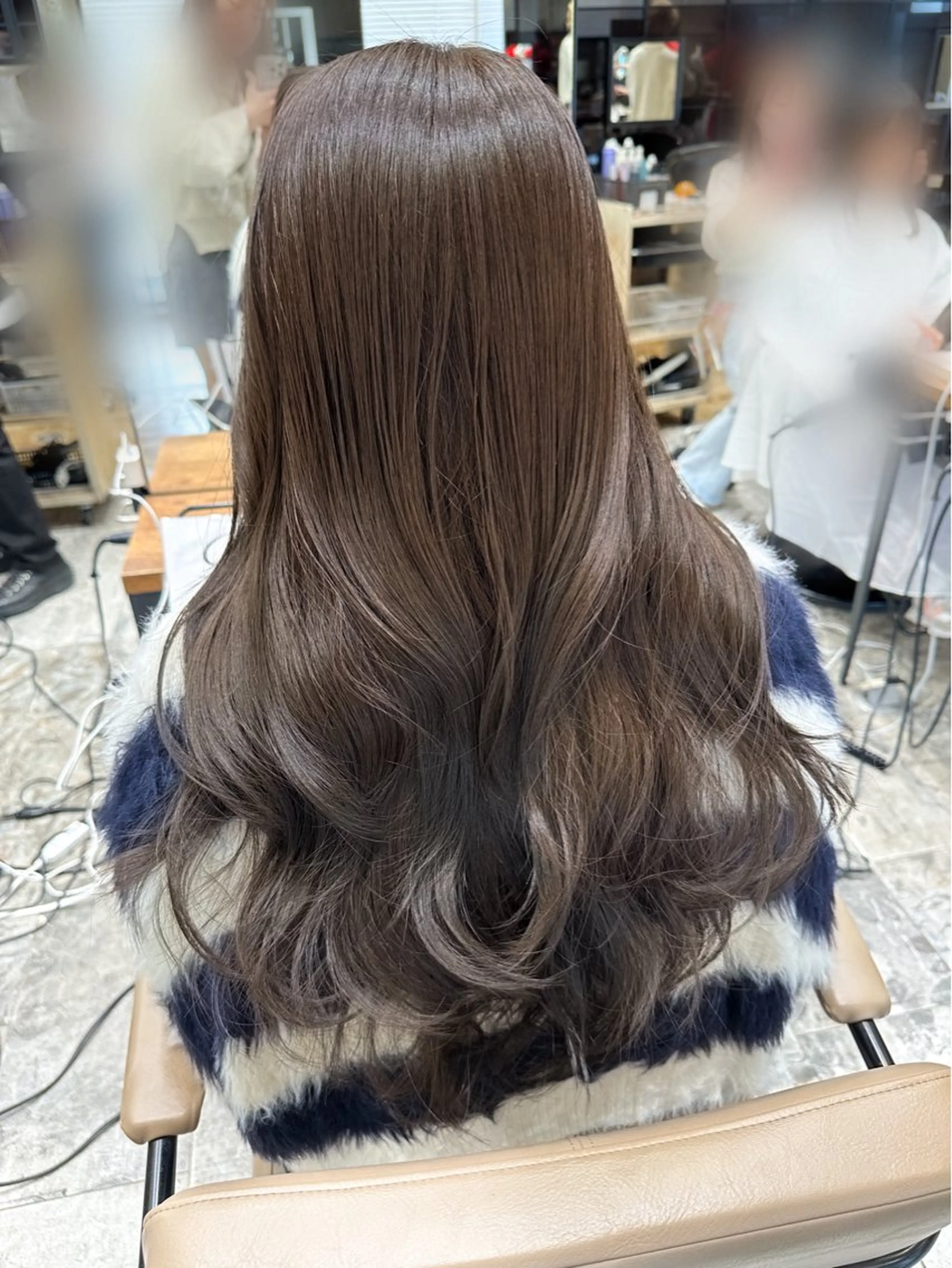 セミロング カラー グレージュ シルバー シルバーグレージュ 韓国風ヘア カット ヘアカラー トリートメント 顔周り/くびれヘア 韓国ヘア💕風間るなのヘアスタイル