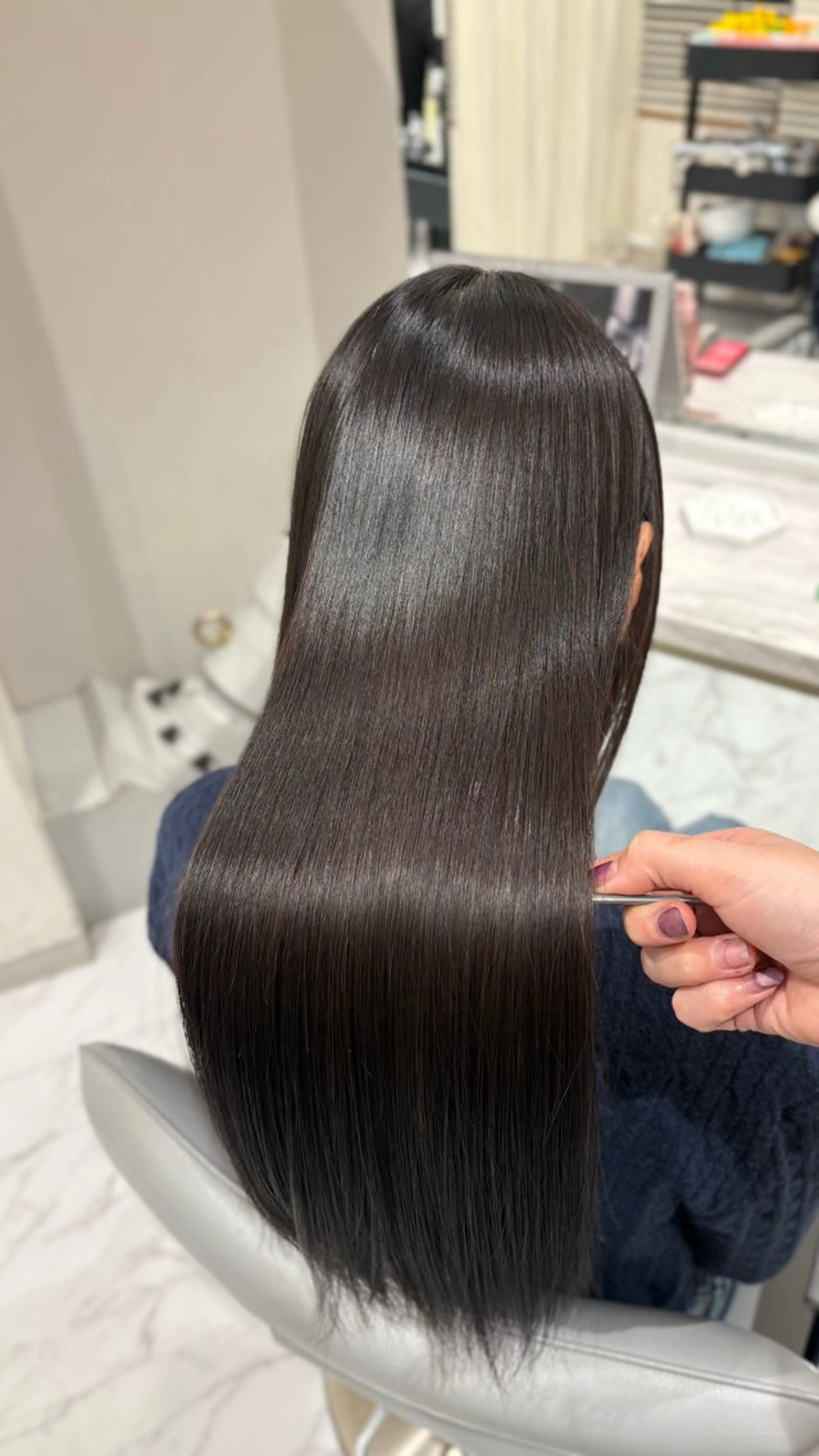 ロング カラー ブラウンカラー ヘアカラー トリートメント youres hair 髪質改善トリートメント&ヘッドスパ新宿三丁目店所属・小林春月 /新宿美容師のヘアスタイル