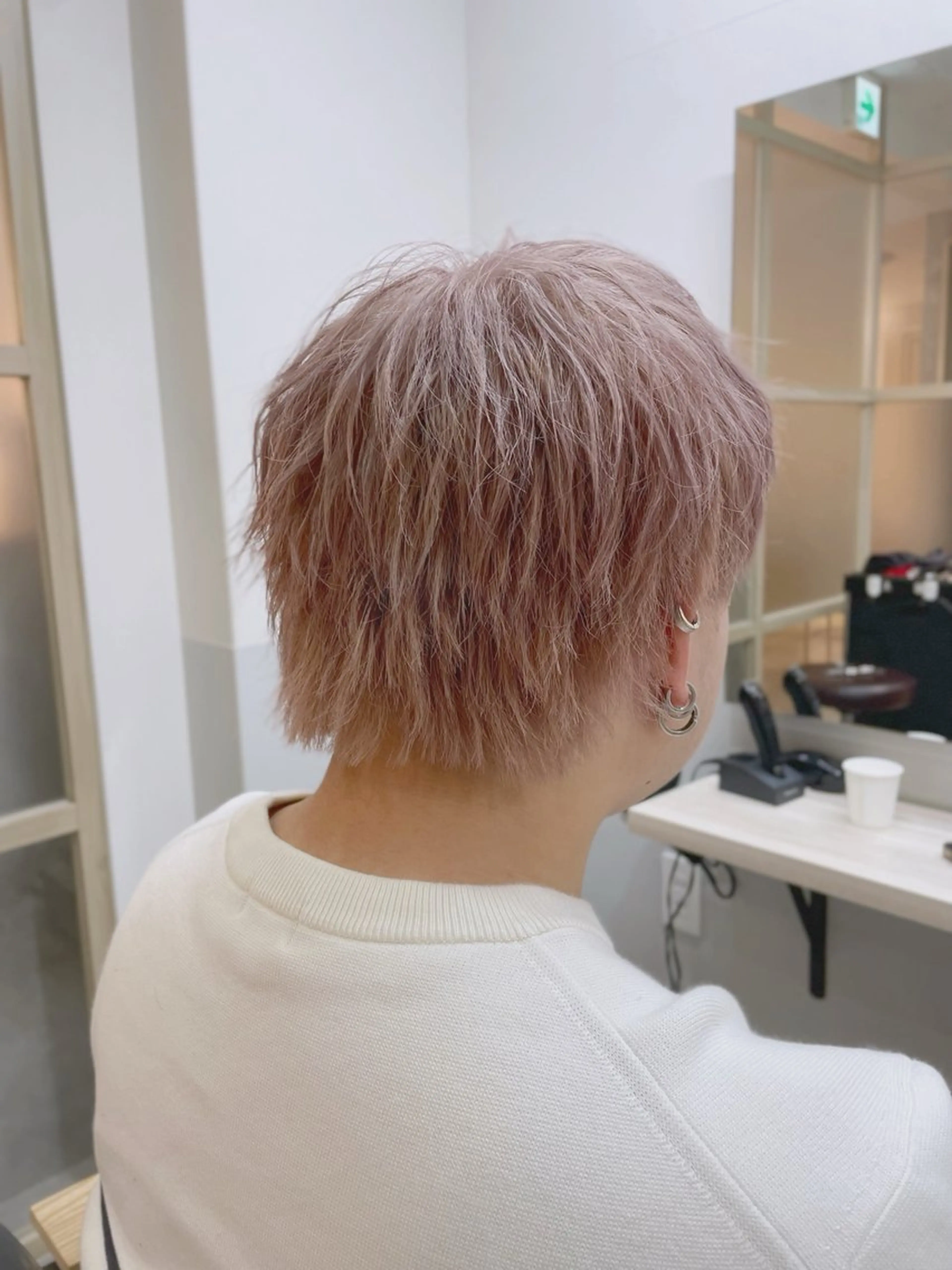 ミディアム カラー メンズ ベージュカラー ピンクカラー ピンクベージュ カット ヘアカラー トリートメント EMANON新宿南口所属・🦄中性ウルフ ☁️Shiori🦄のヘアスタイル