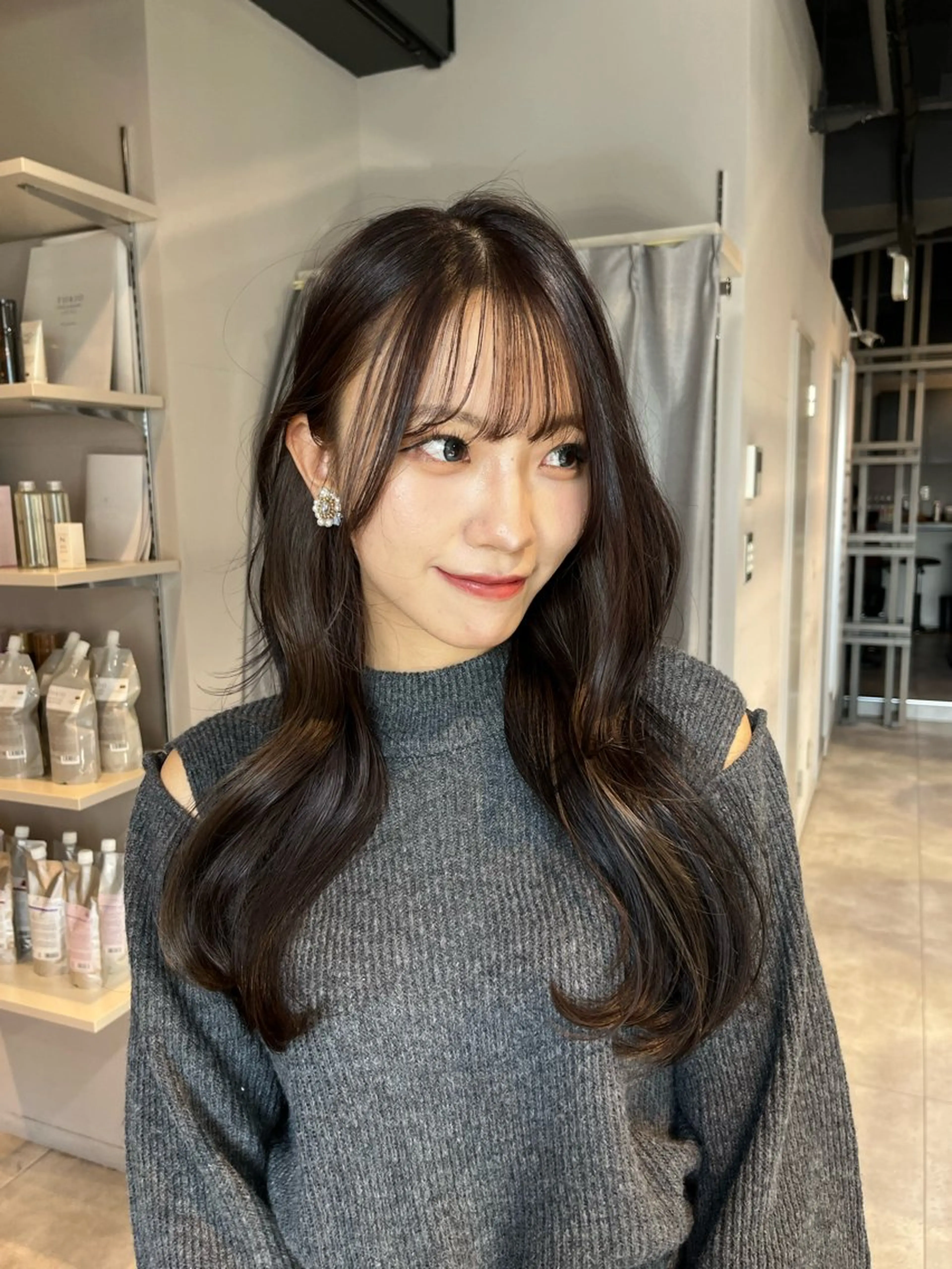 ロング カラー ベージュ/グレージュ 恵比寿/丸山陽平のヘアスタイル