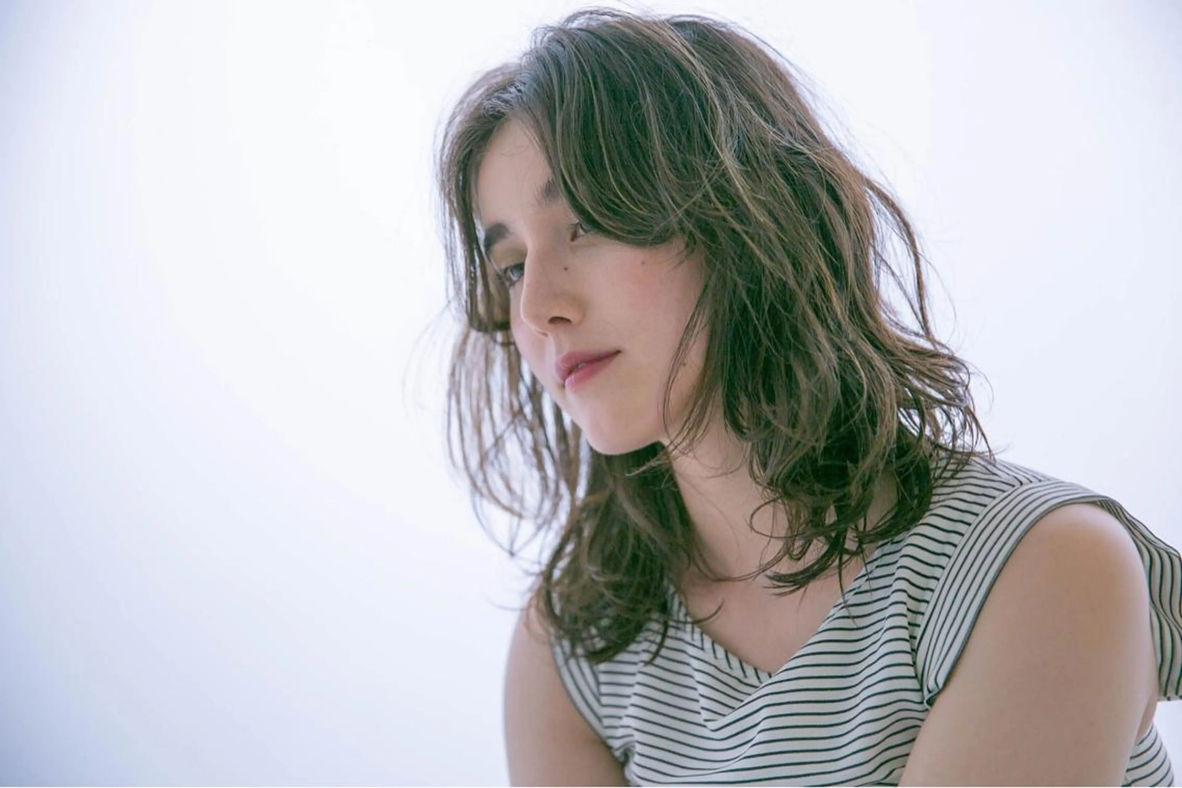 セミロング 髪質改善ストレート、 カラー清野雄大のヘアスタイル