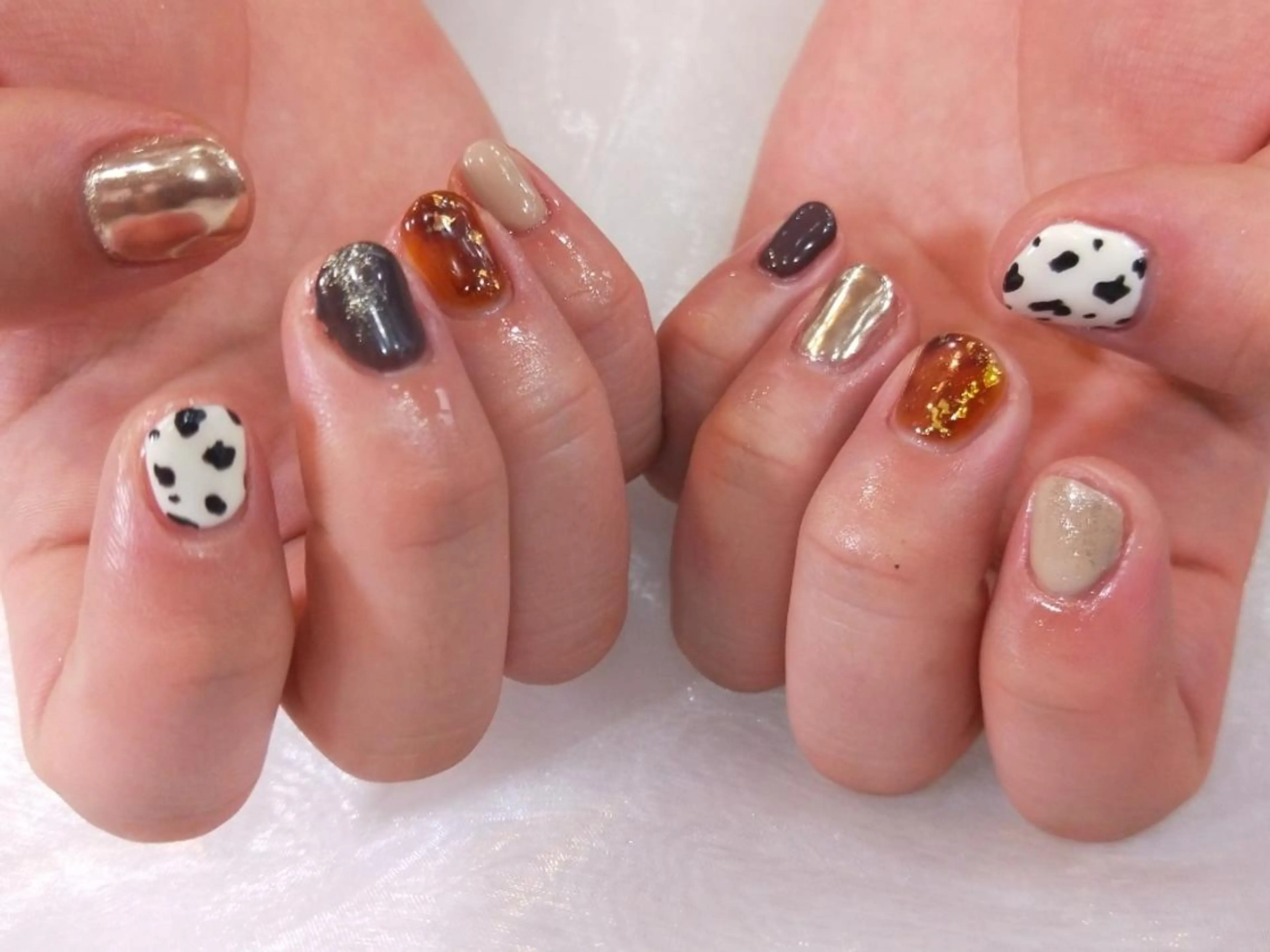 ネイル ハンドネイル ハンドケア R'well所属・はばすみれ🎀ﾈｲﾙ 光ﾌｪｲｼｬﾙ ﾍｱのネイルデザイン