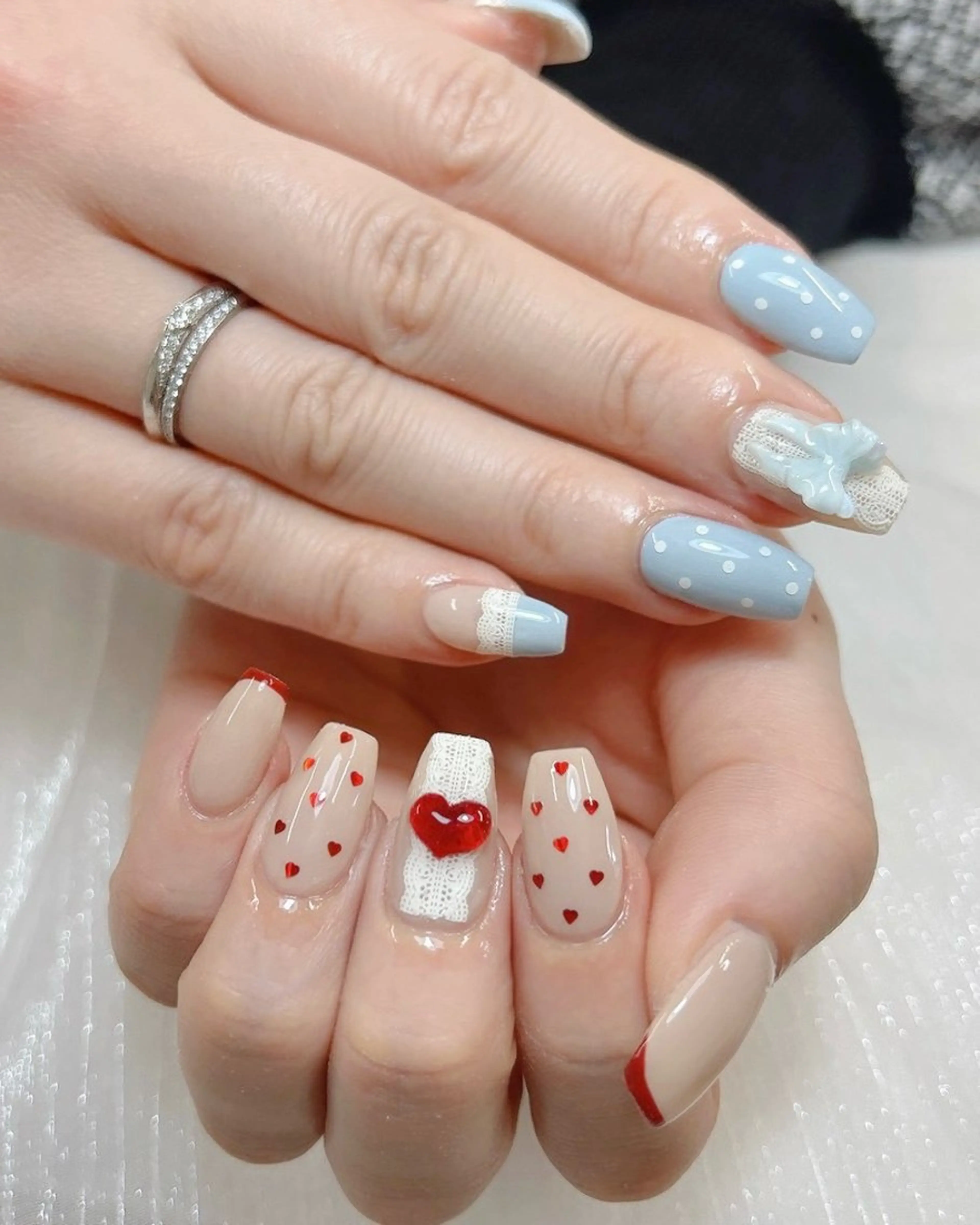 ネイル チークネイル ドット フレンチネイル ハート キラキラネイル ハンドネイル Speraネイル 大宮店🎀のネイルデザイン