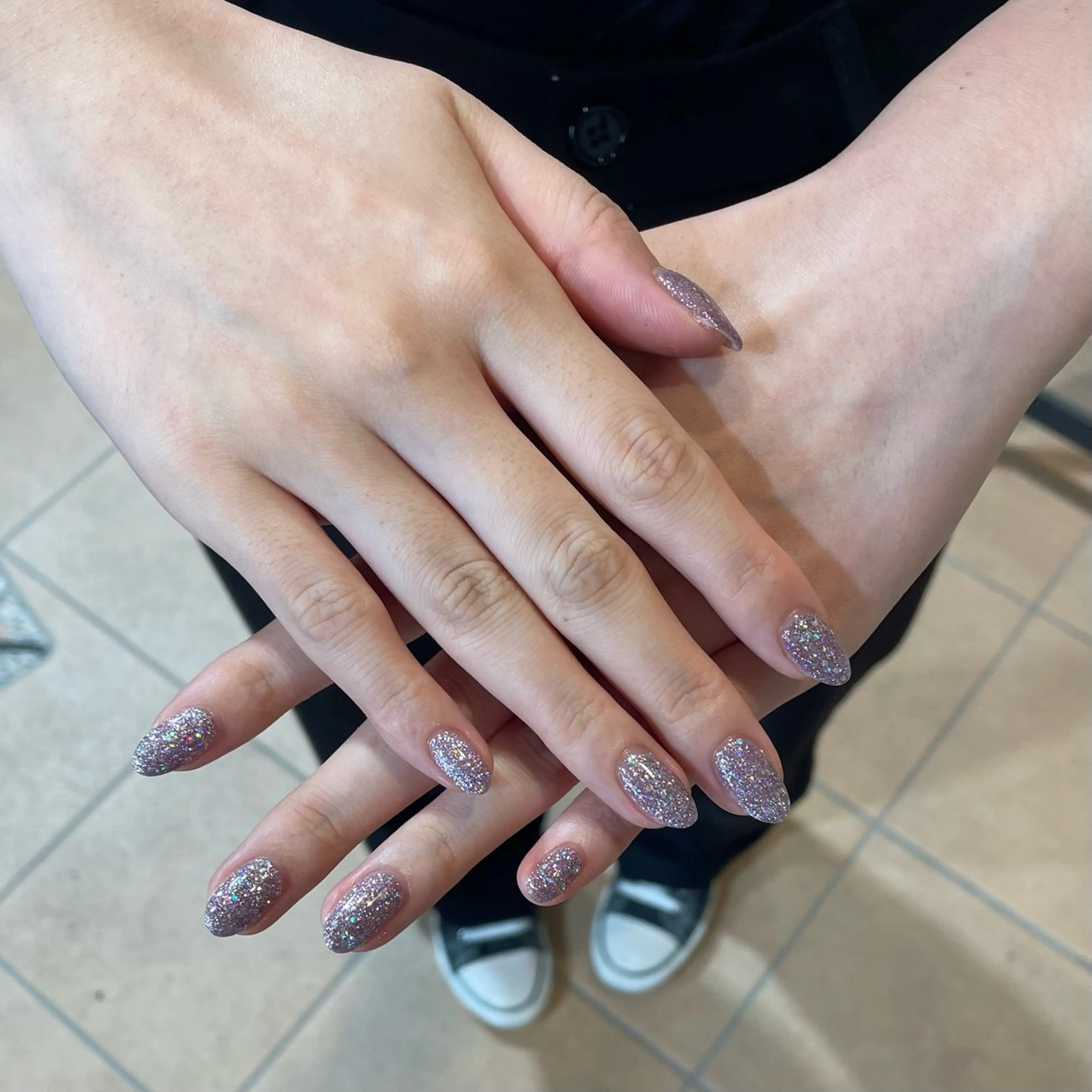 ネイル ホログラムネイル ラメ(グリッター) ワンカラーネイル 友野 遥のネイルデザイン