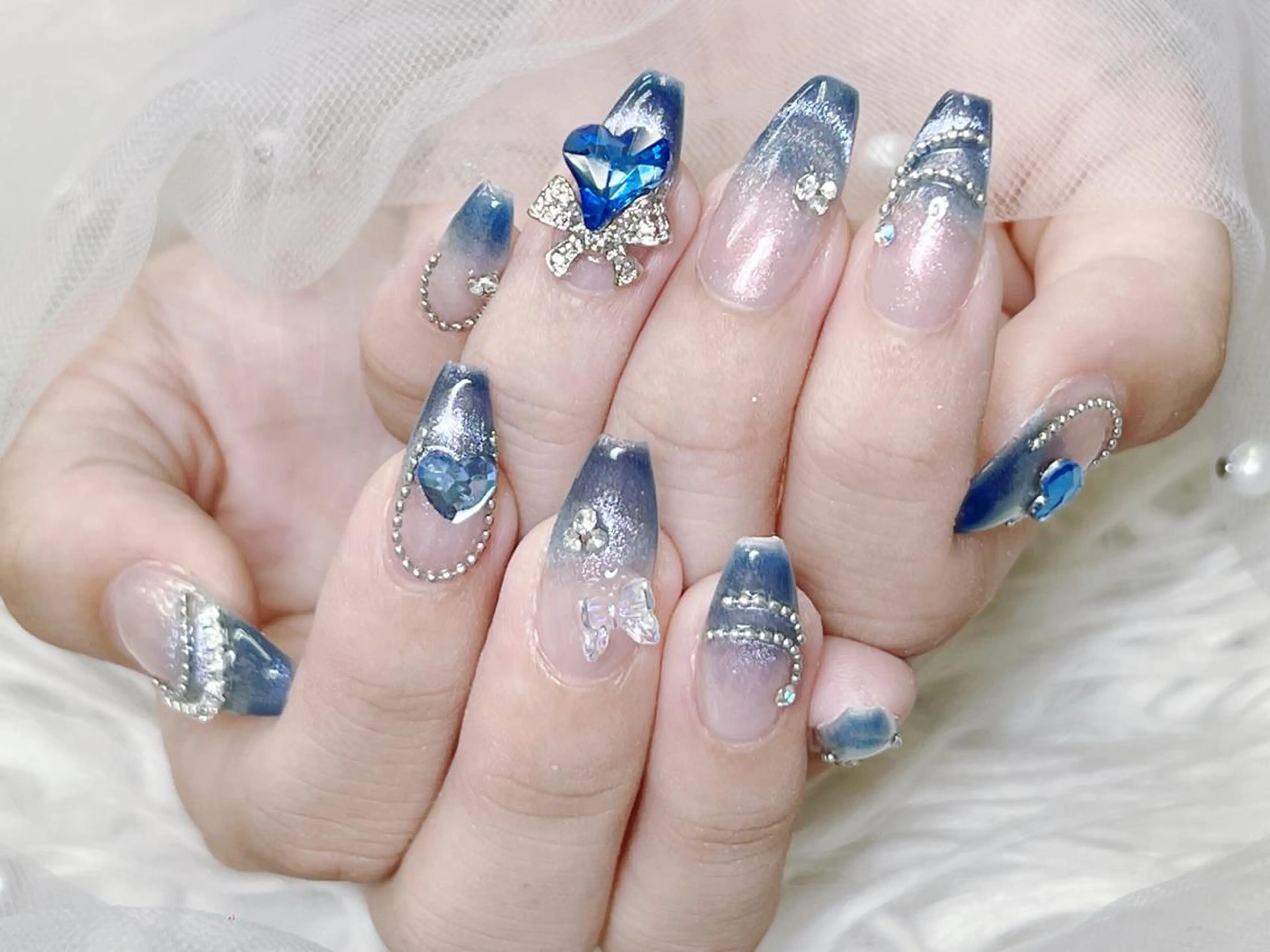 メンズ ネイル メンズ韓国風 アートネイル フレンチネイル ジェルネイル キラキラネイル ハンドネイル フットネイル Bloom kabukiのネイルデザイン