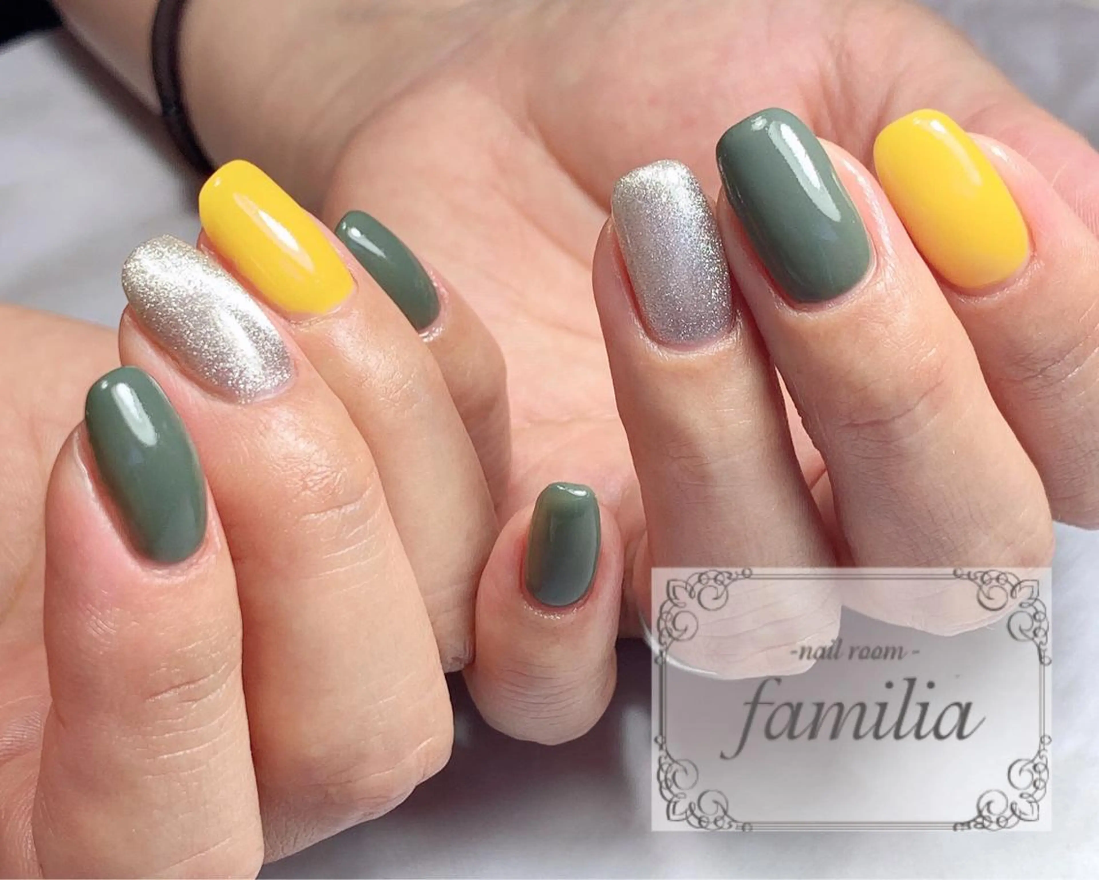 ネイル ハンドネイル -nailroom- familiaのネイルデザイン