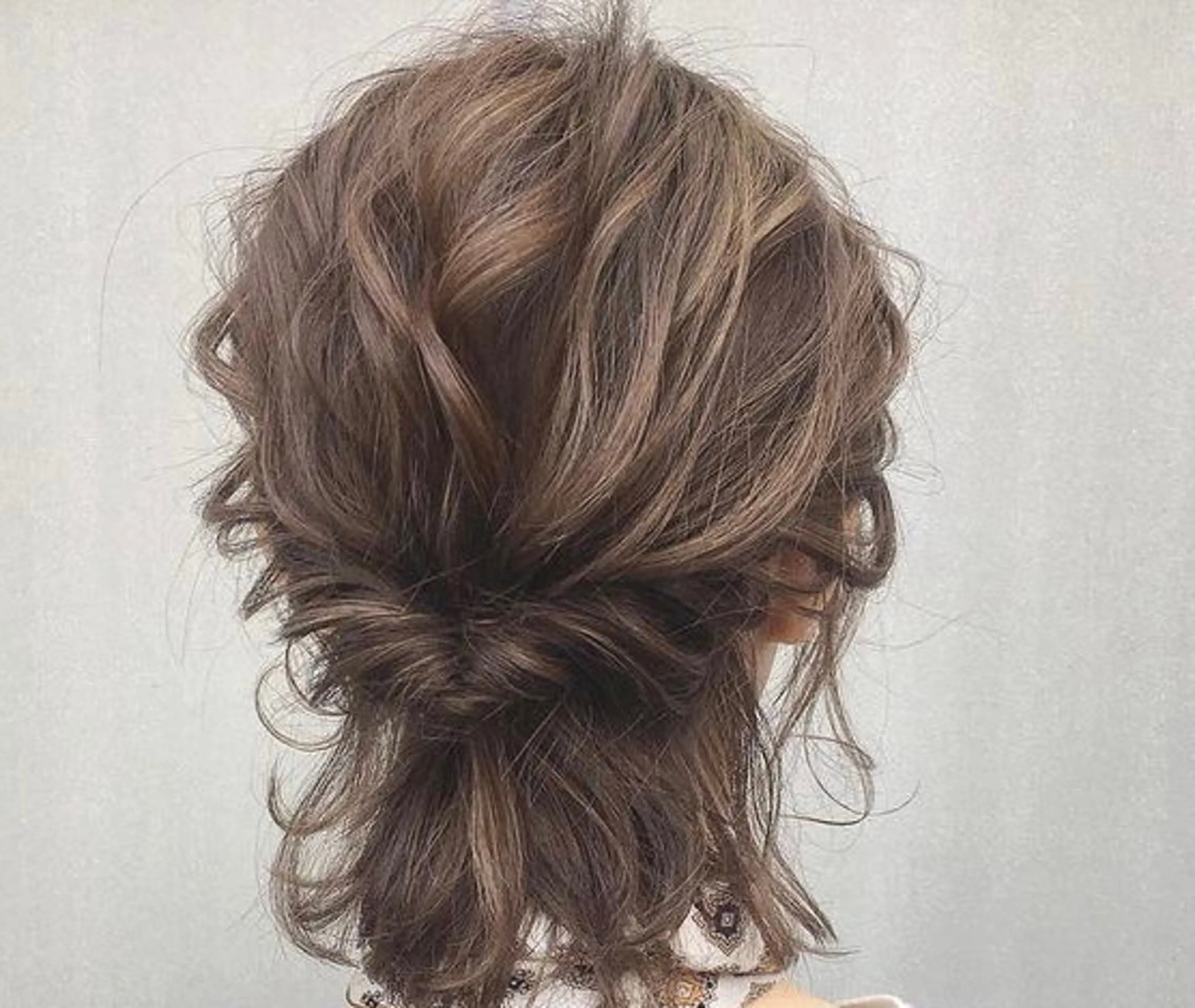 ミディアム カラー ヘアアレンジ 伊藤  穂南のヘアスタイル