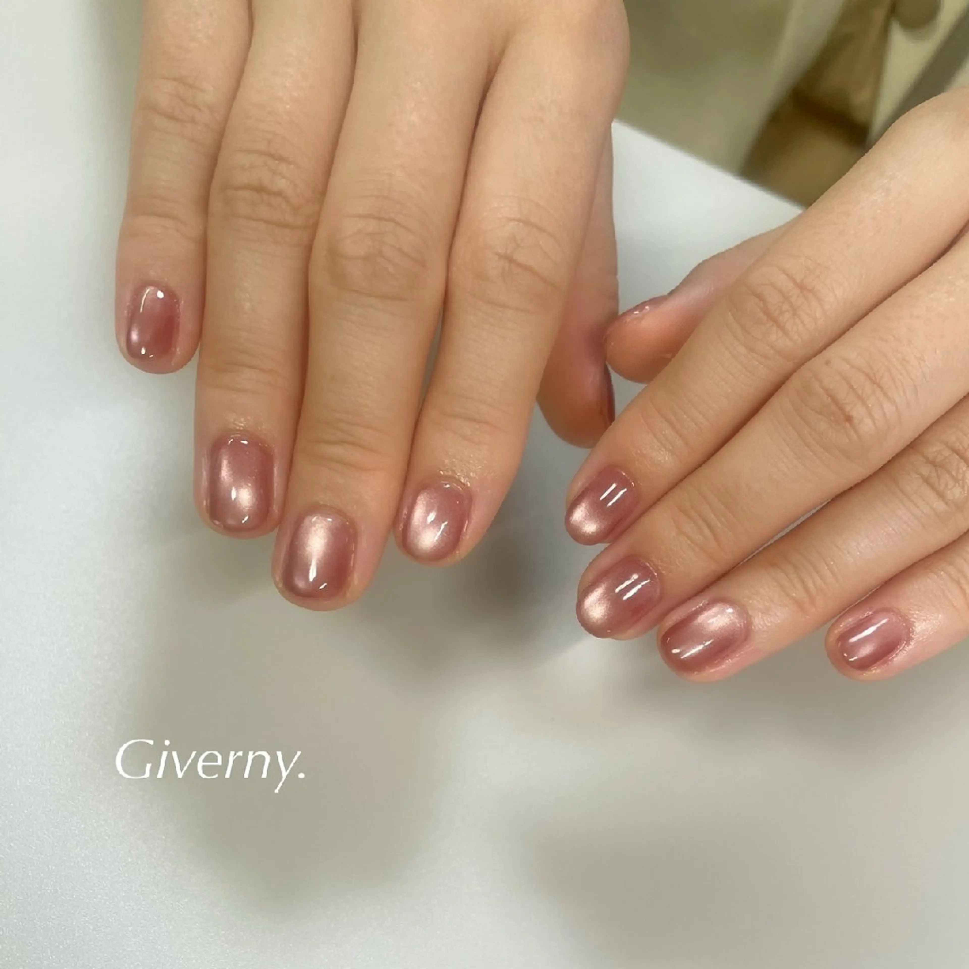 ネイル マグネットネイル ハンドネイル Giverny .のネイルデザイン