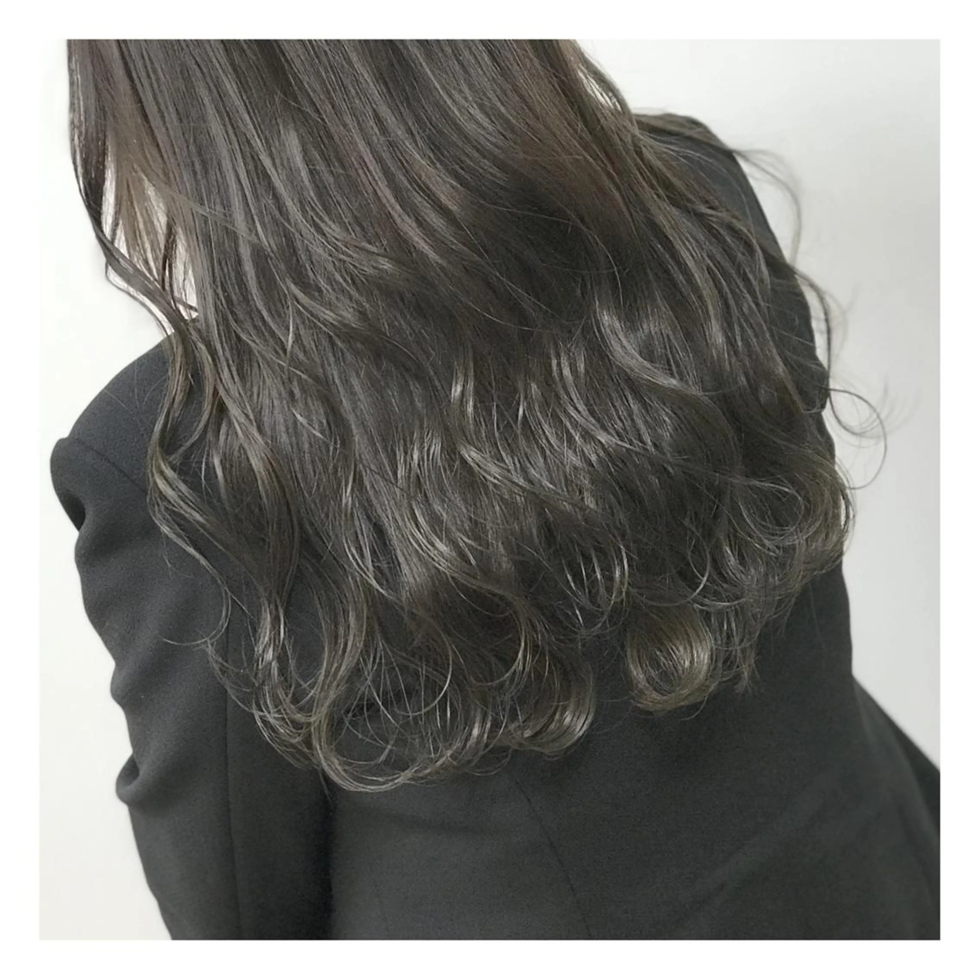 ミディアム カラー beauty: beast 大町店のヘアスタイル