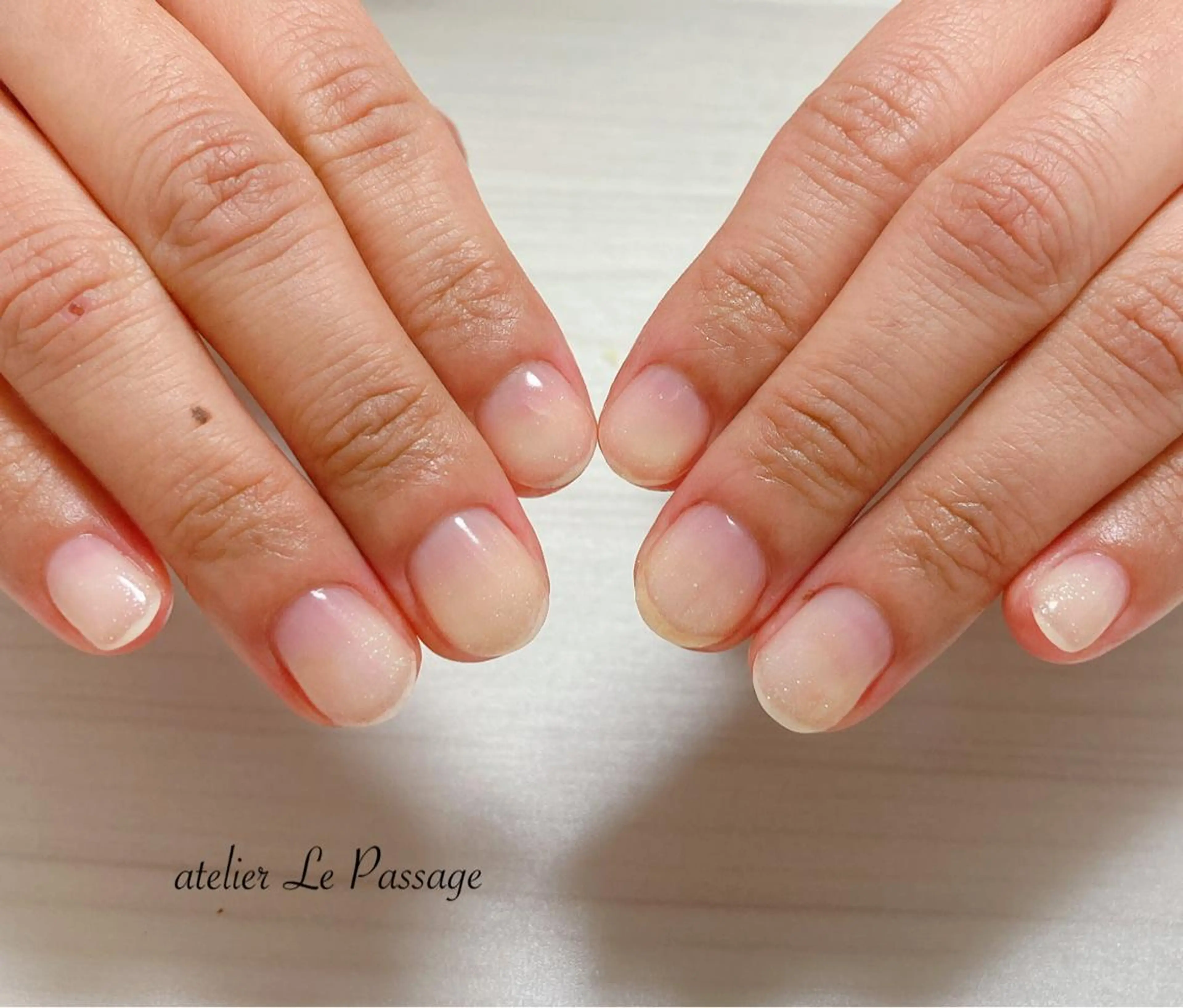 ネイル ジェルネイル ハート キラキラネイル ラメ(グリッター) オフィスネイル Atelier Le Passage所属・h nakatsukaのネイルデザイン