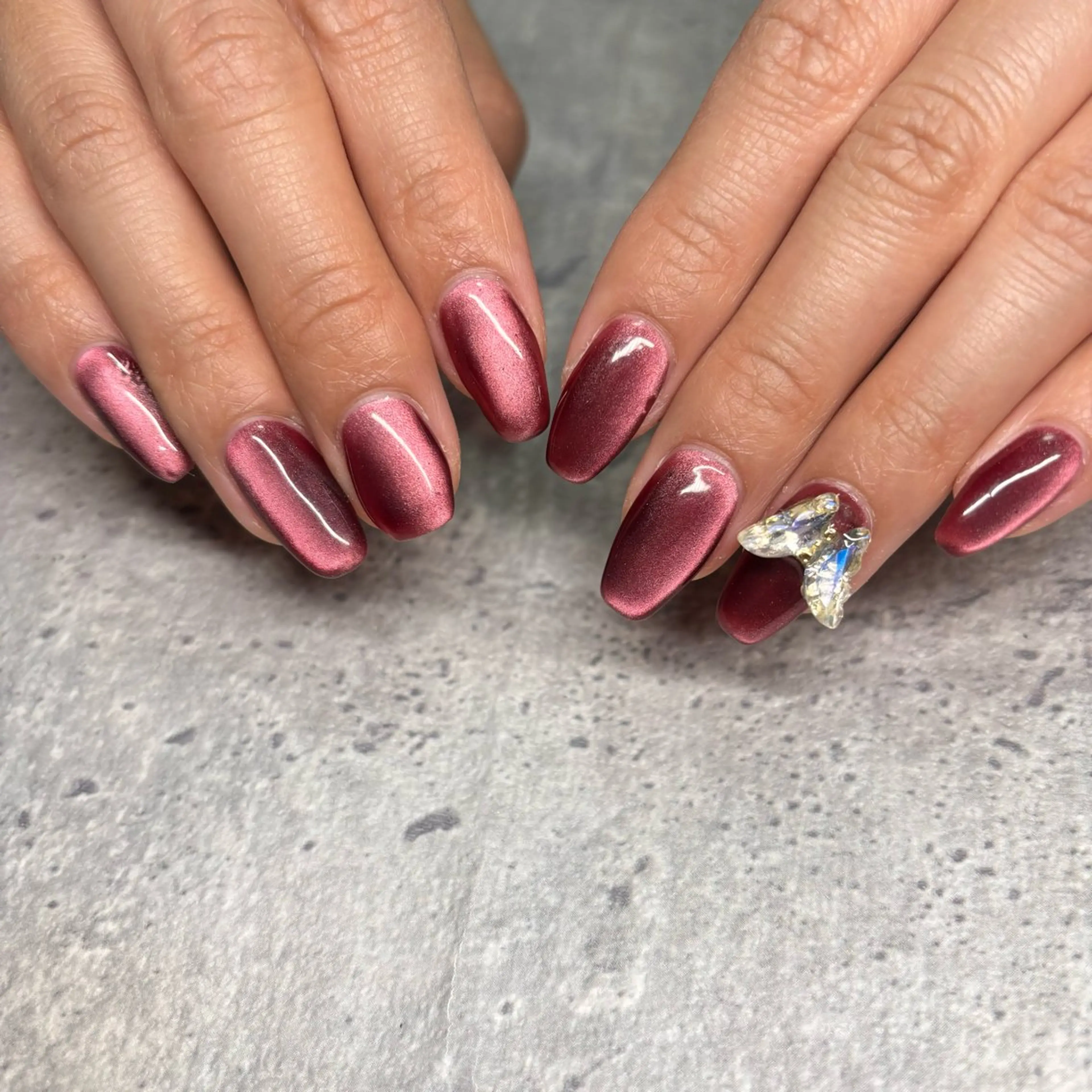 ネイル 赤色 ハンドネイル RE💟N.NAIL ラテン系お姉さんのネイルデザイン