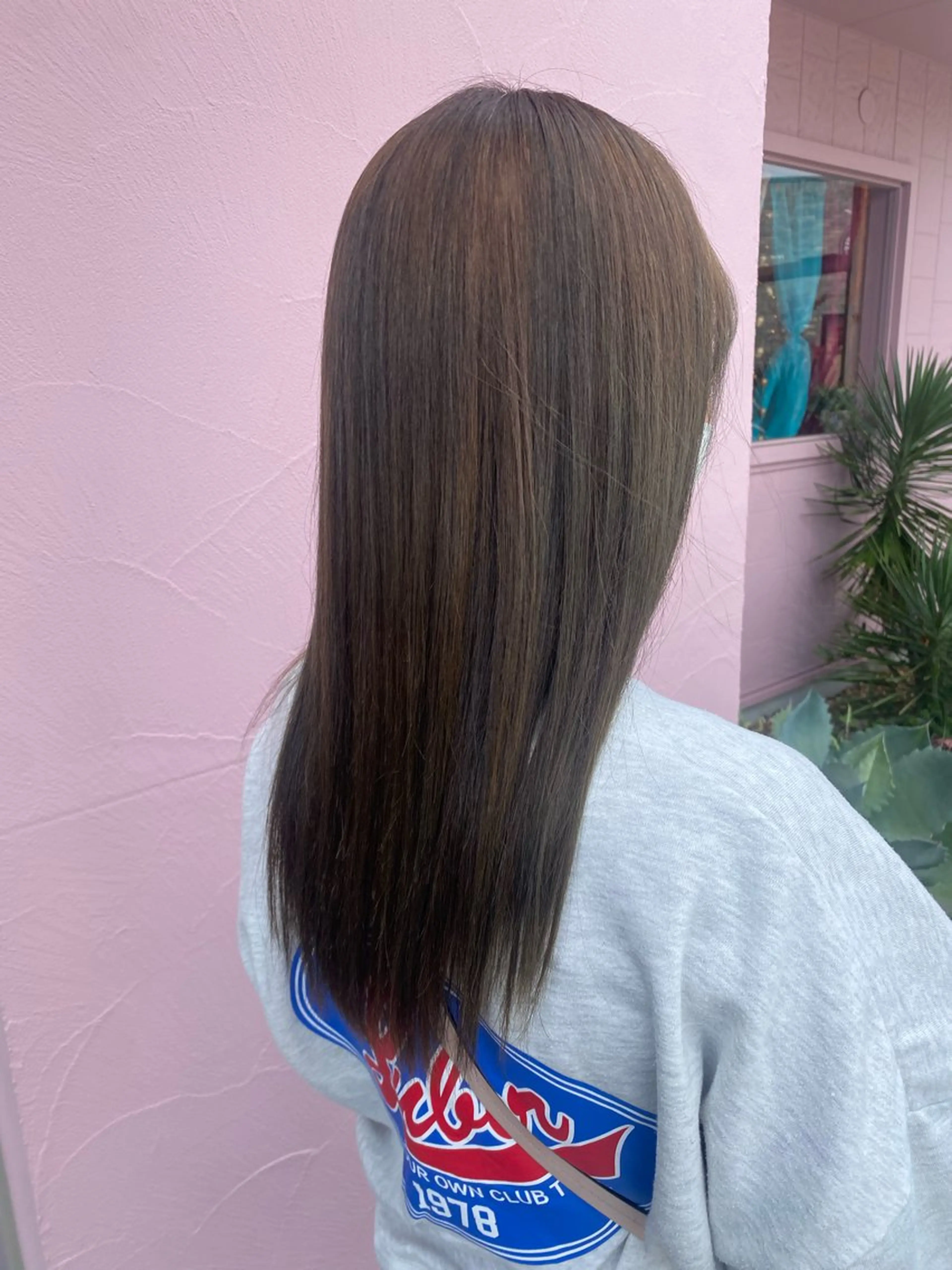 セミロング カラー あいさ🤍ムラ無しカ ラー🤍のヘアスタイル